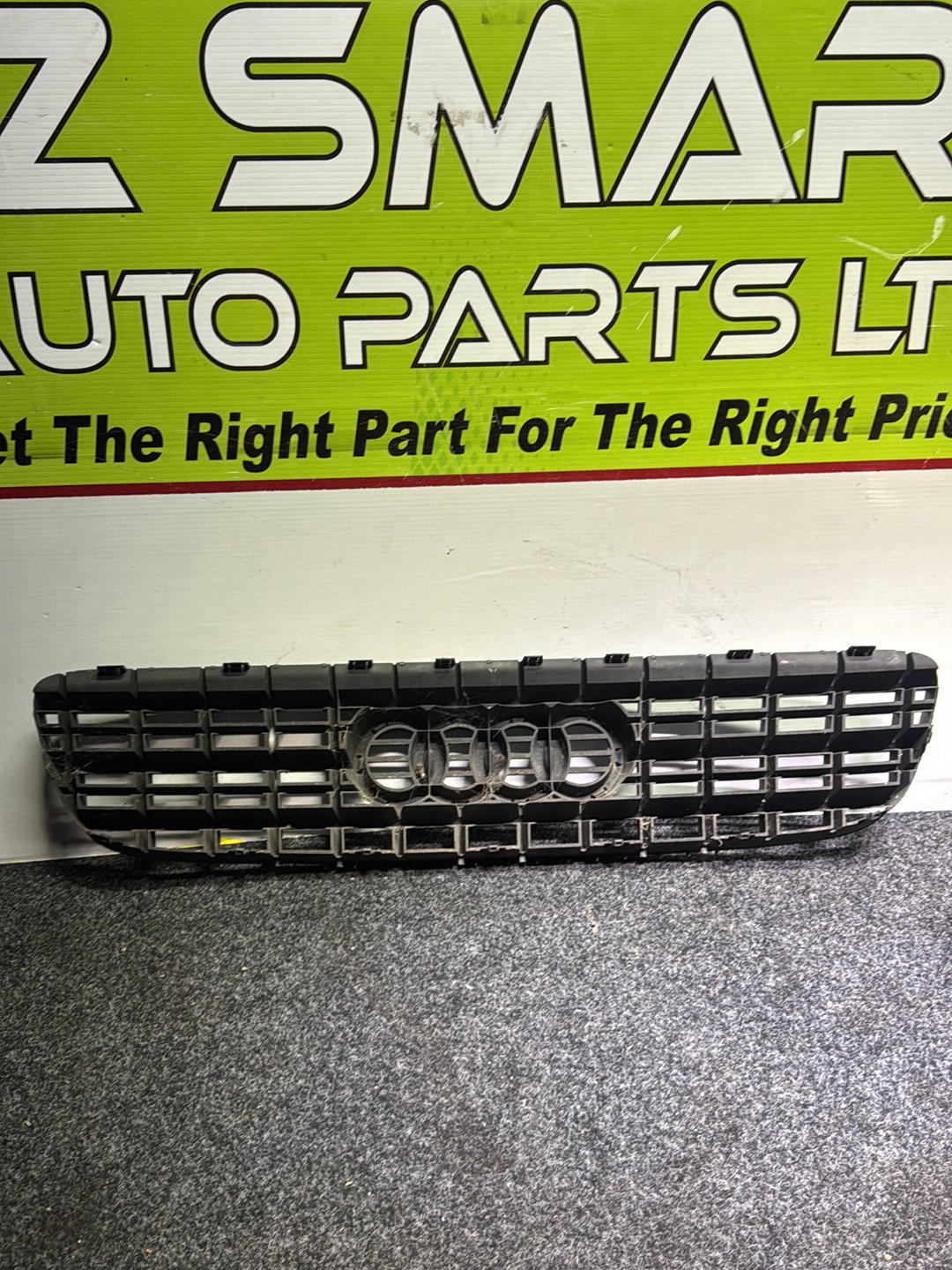 2005 Audi TT TRUZZZ8N751013059 - Centre Upper Bumper Grille
