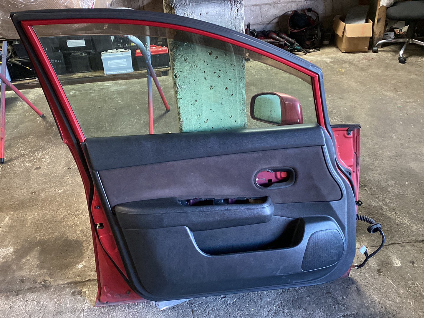 2006 Nissan Tiida- Left Front Door PN: see photos