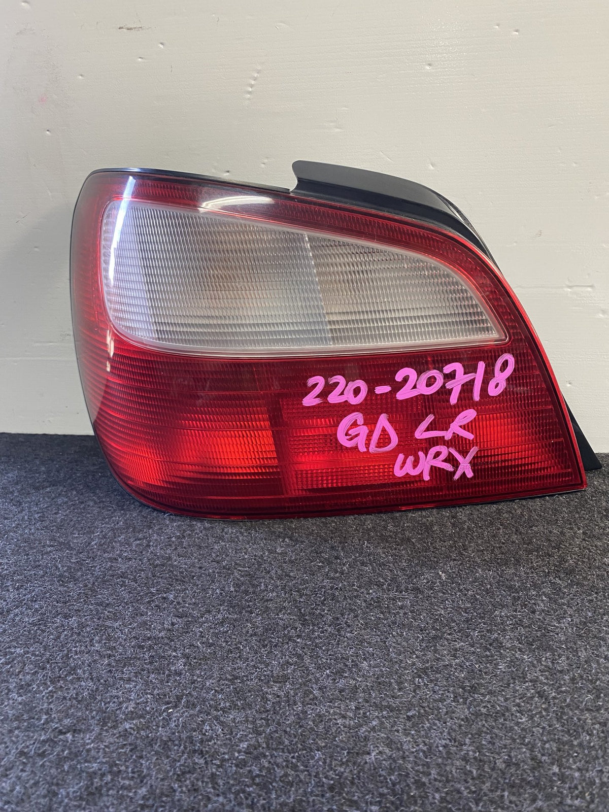 2003 Subaru Impreza WRX Turbo - Left Taillight PN: 220-20718