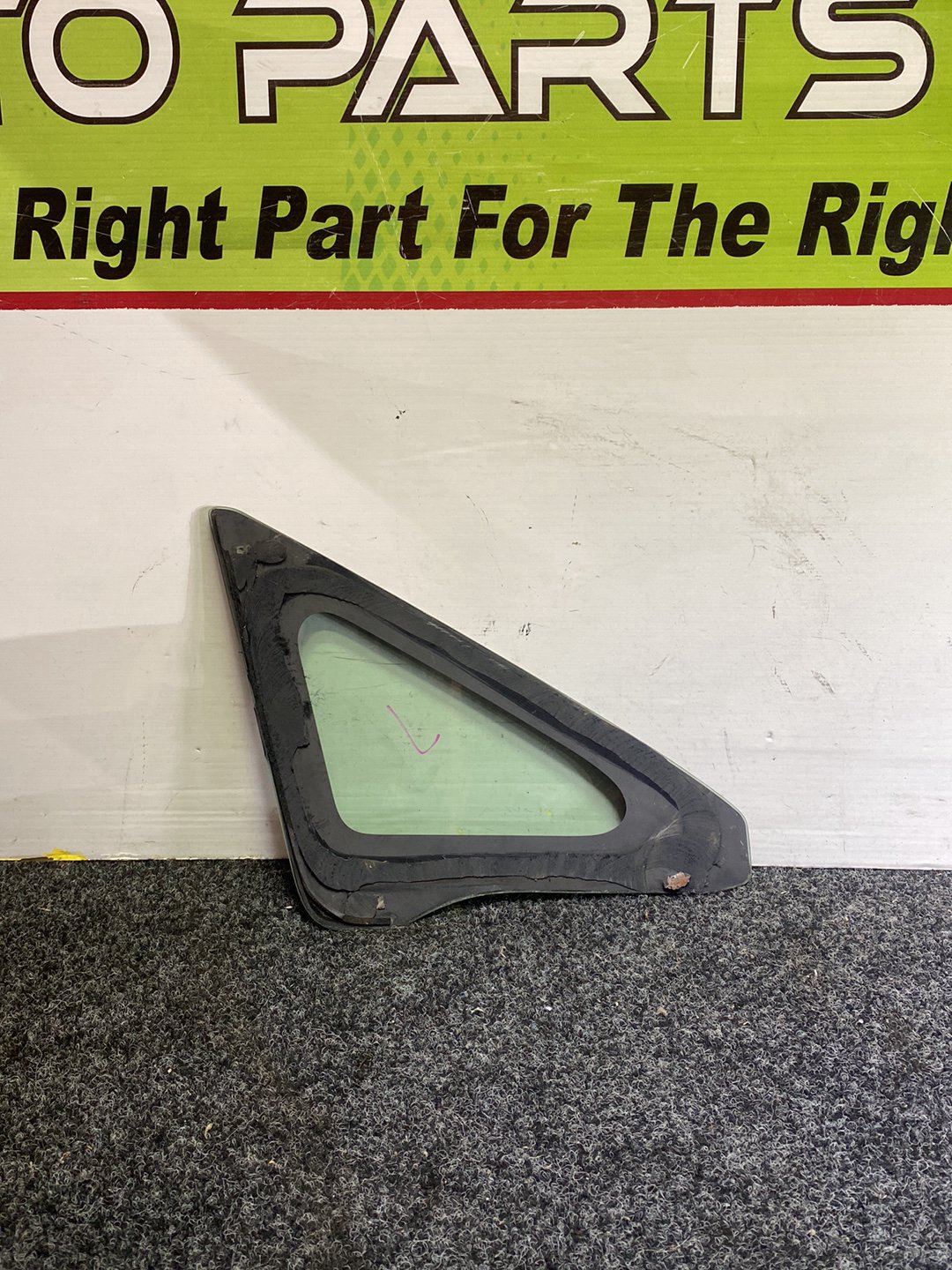 2008 Honda Airwave GJ1 - Left Front Quarter Door Glass PN: Tint Number M2H3
