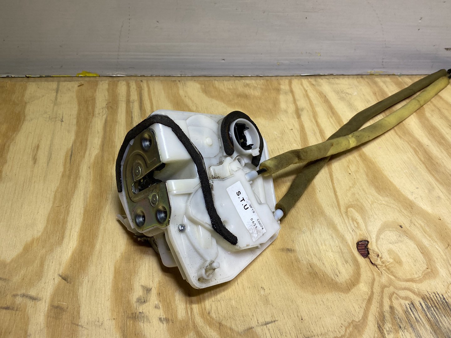 2008 Mazda Demio DE3FS - Left Rear Lock Actuator