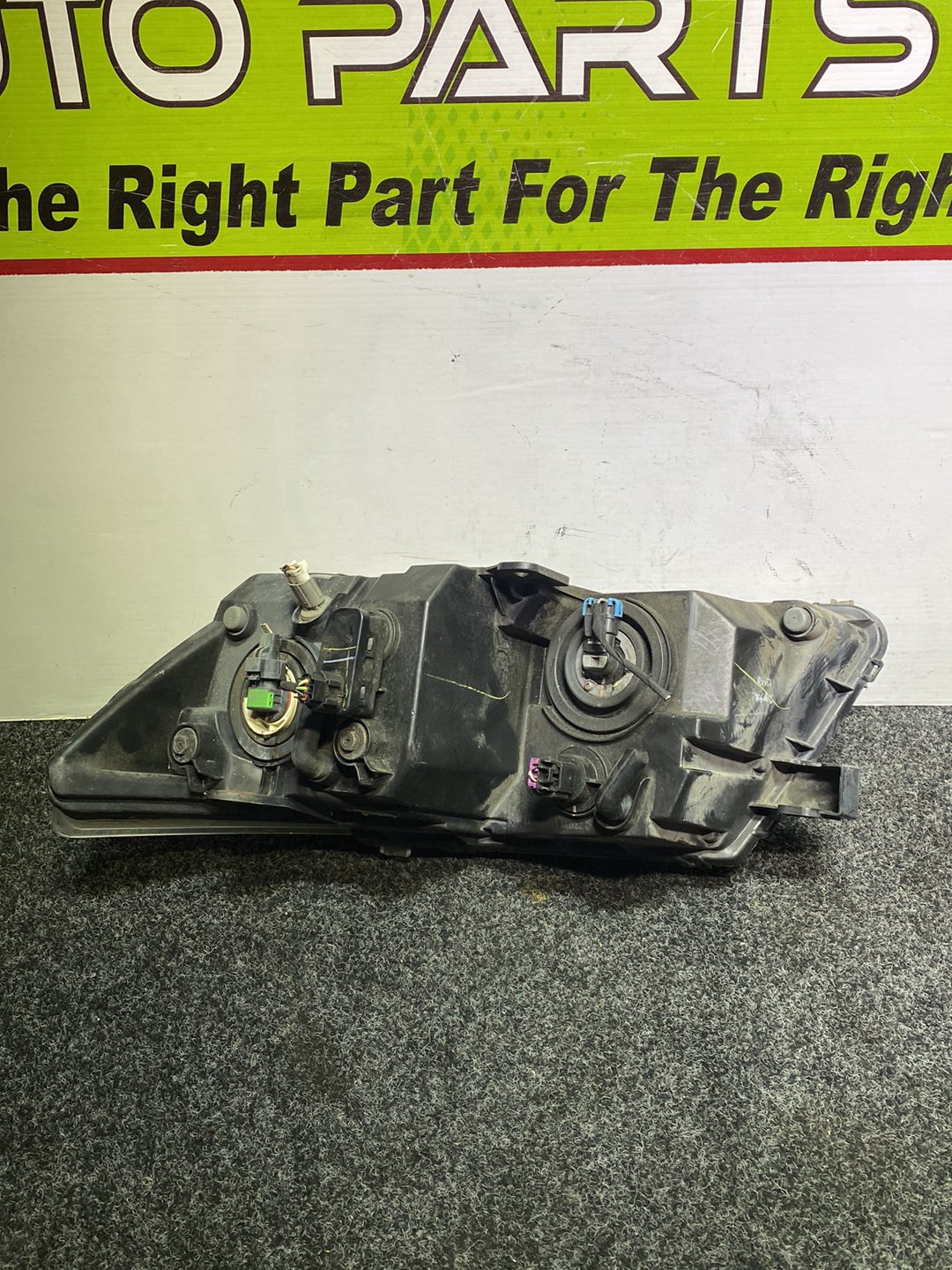 2010 Dodge Journey - Right Headlight