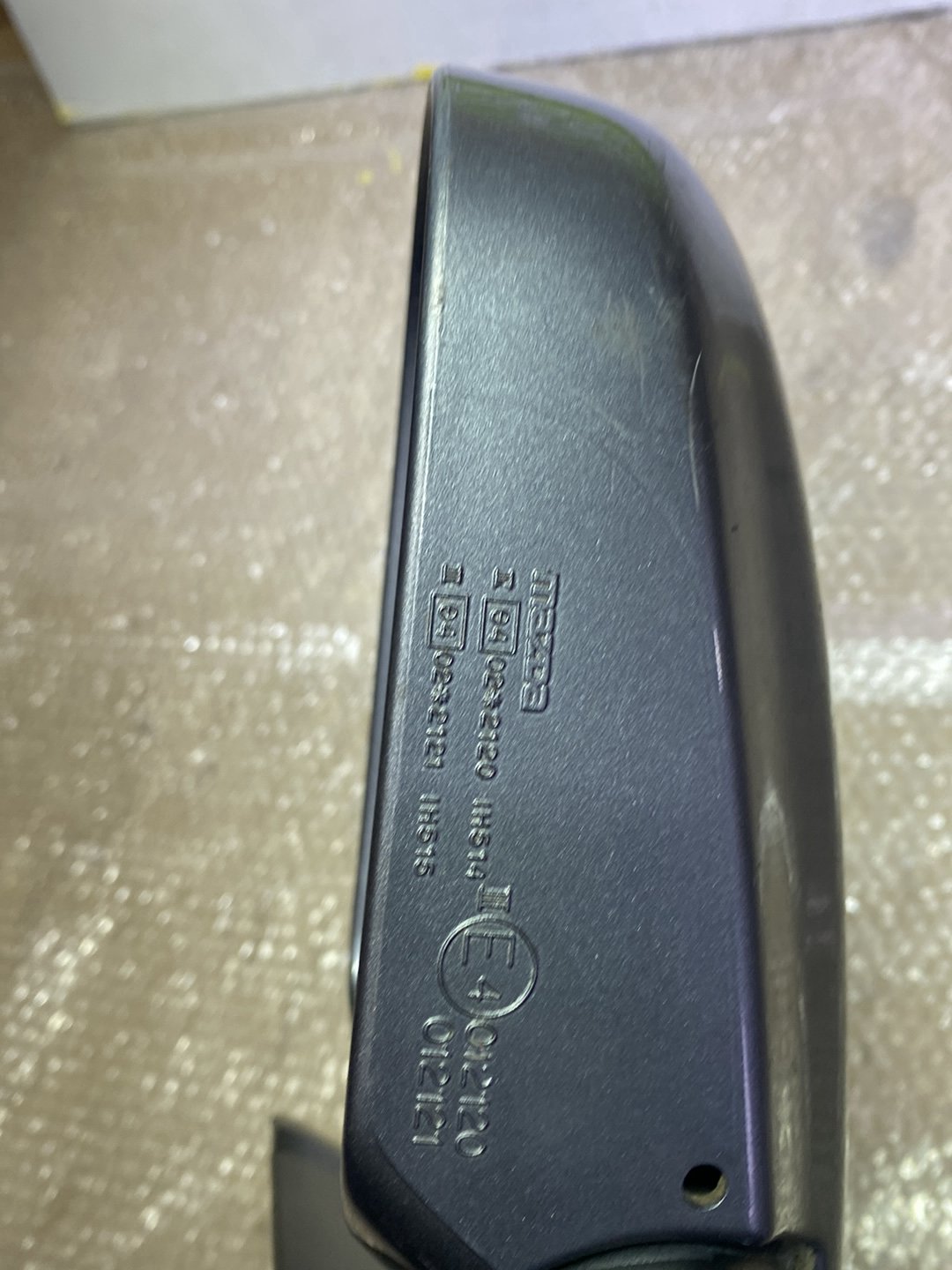 2004 Mazda MPV- Right Door Mirror PN: 5 wires