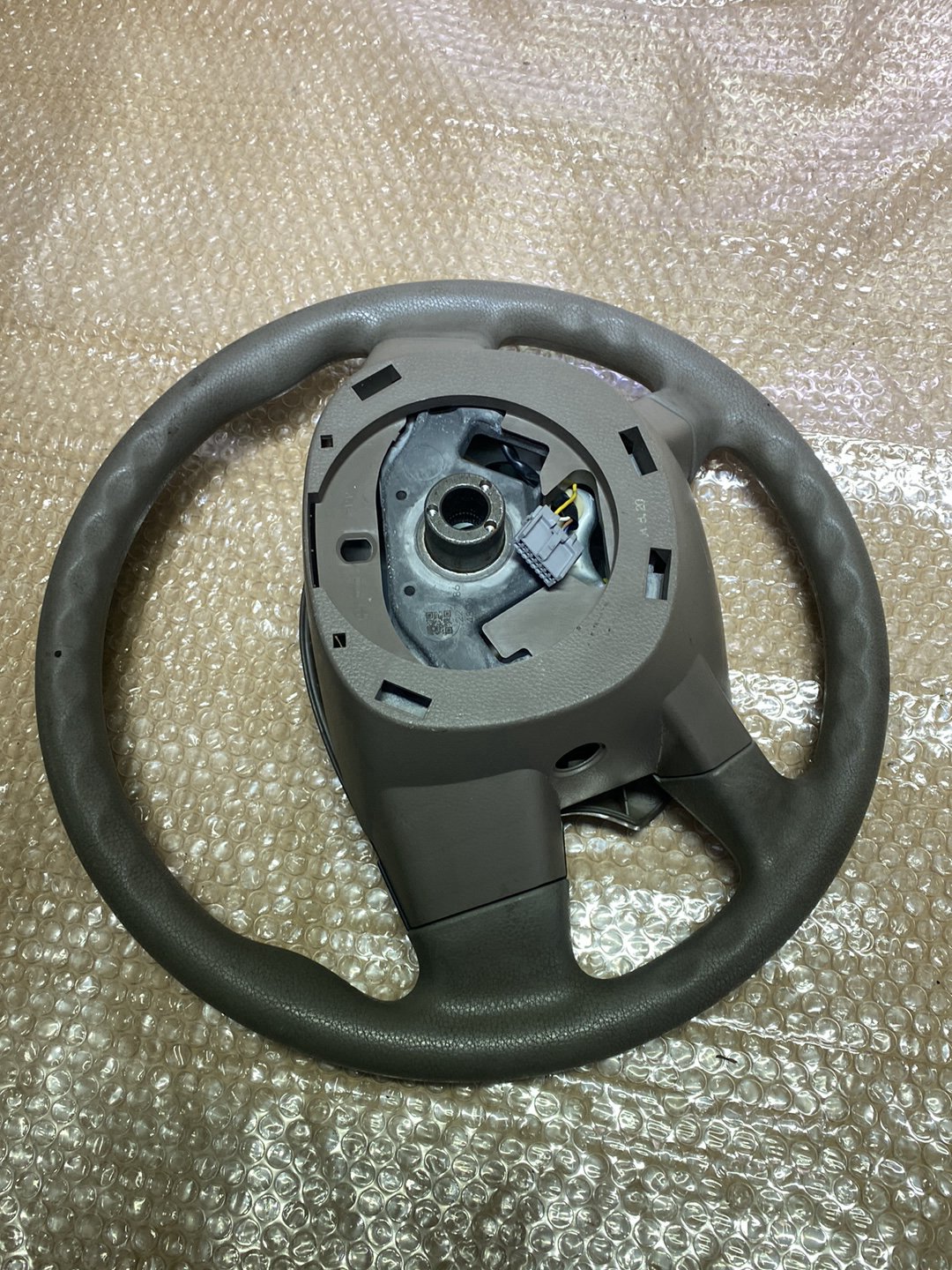 2002 Nissan Bluebird- Steering Wheel PN: 484306N010