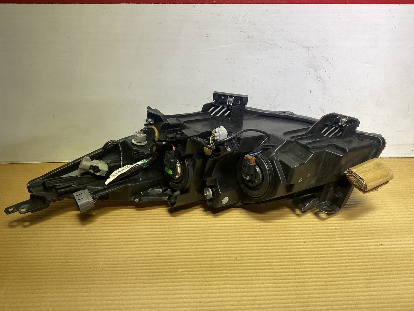 2010 Mazda Axela- Right Headlight PN: