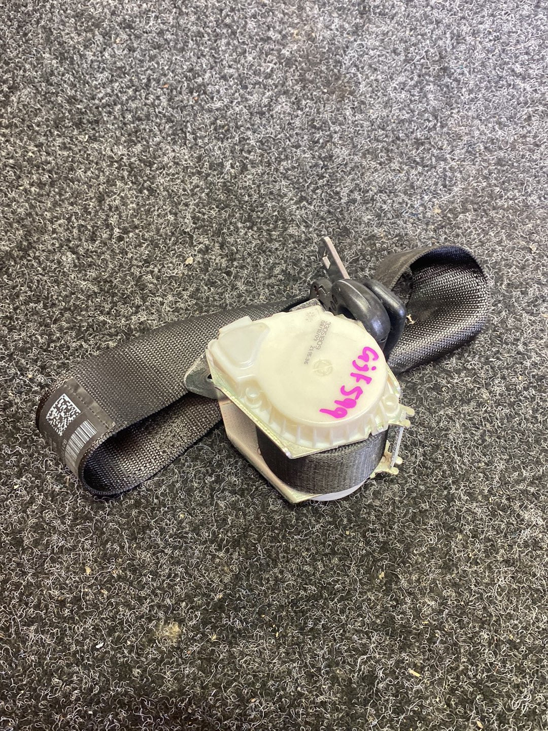2010 Holden Commodore - Left Rear Seat Belt PN: Model No 92 172 260