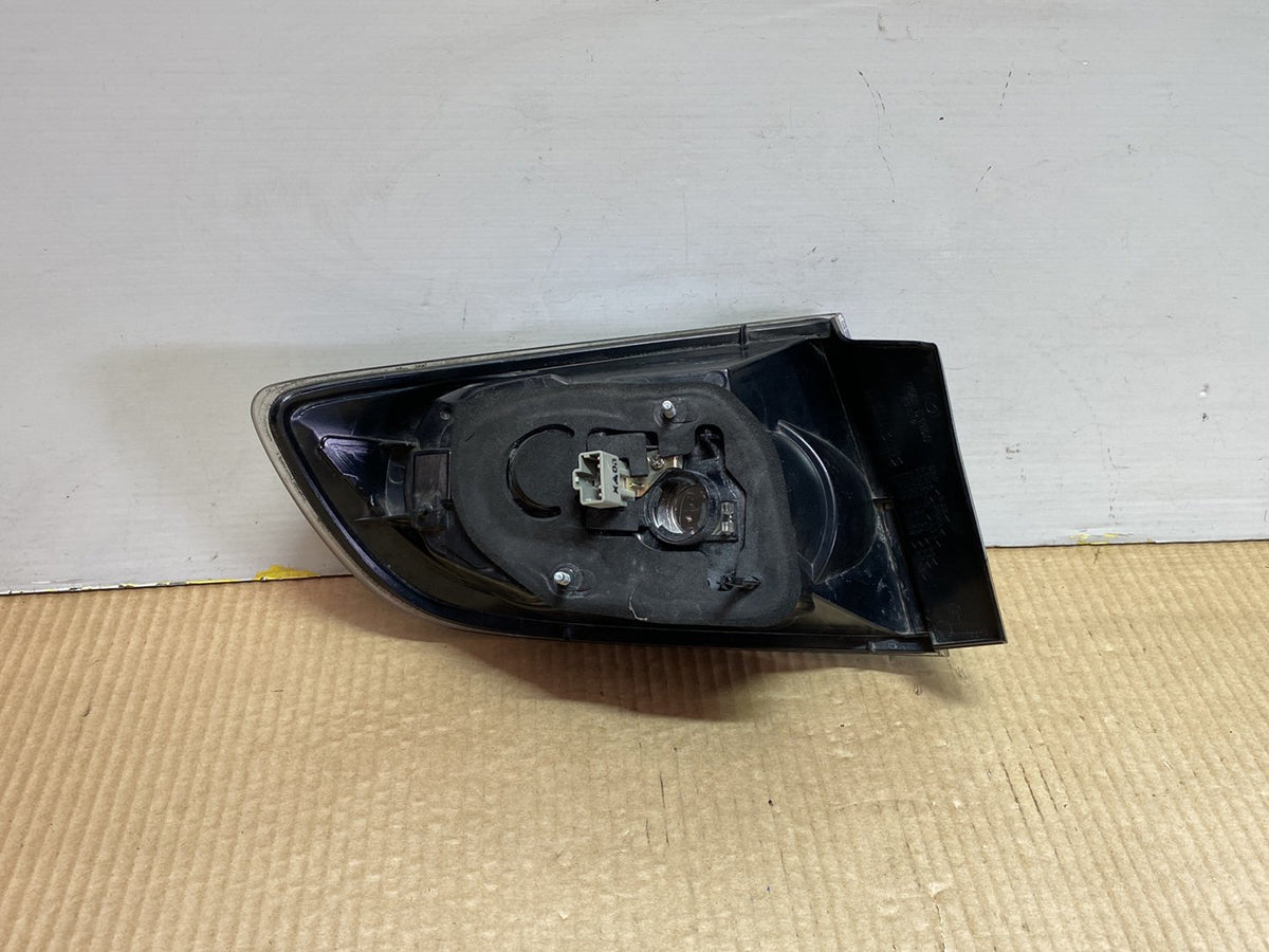 Mazda Axela BK - Right Taillight PN: P6434