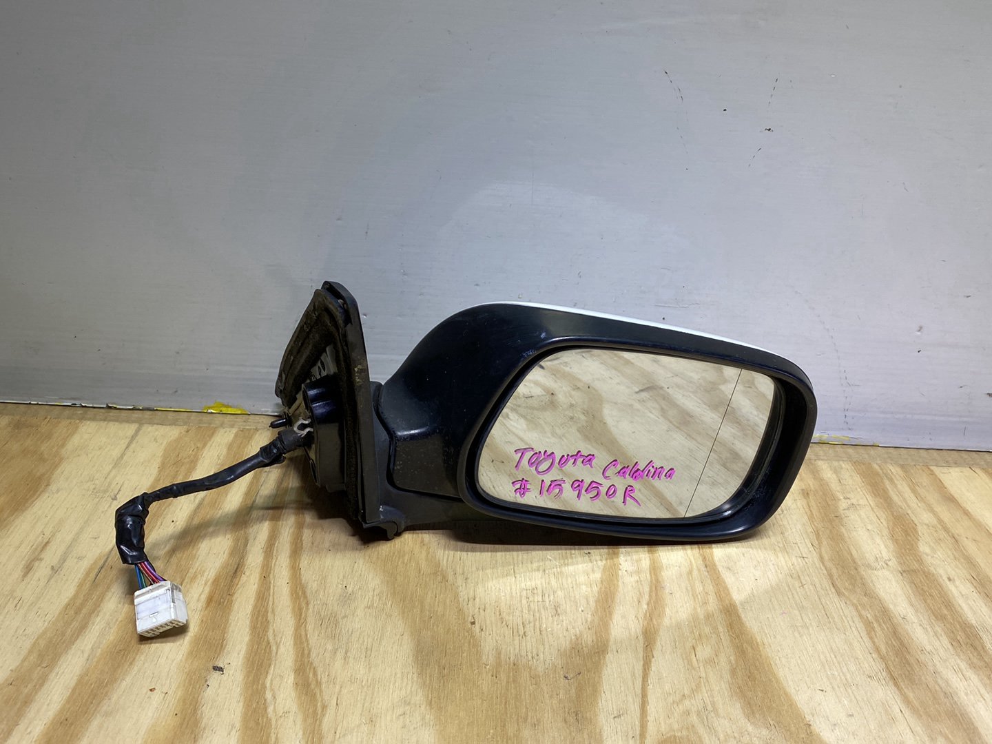 1998 Toyota Caldina ST215 - Right Door Mirror PN: 7 wires