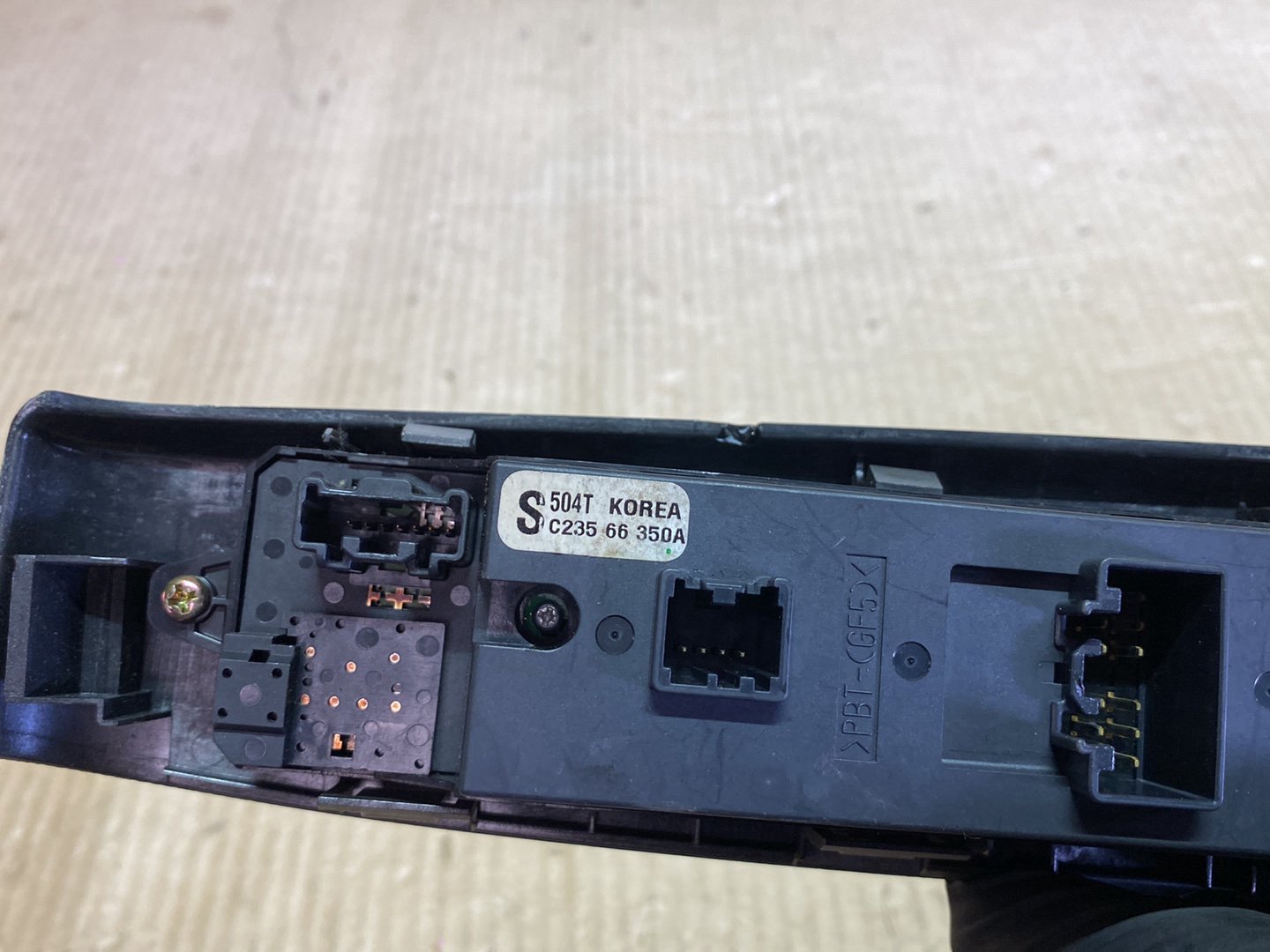 2005 Mazda Premacy CREW - Master Power Window Switch