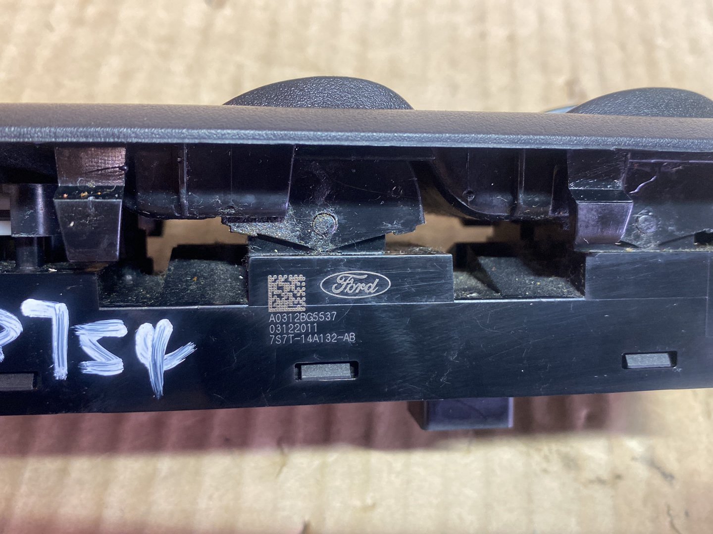 2012 Ford Mondeo - Master Power Window Switch