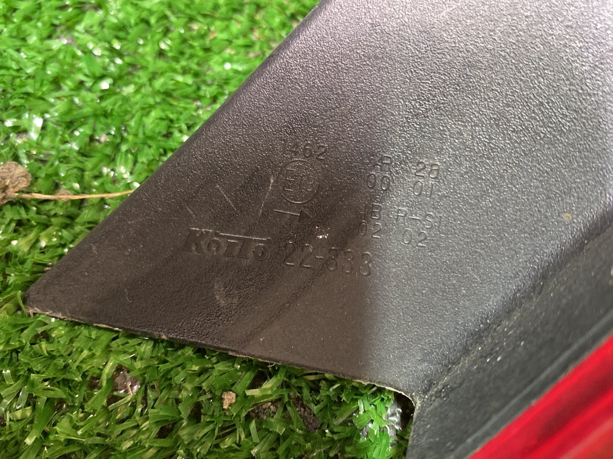 2005 Used Toyota Mark X - Right Taillight PN: KOITO 22-333