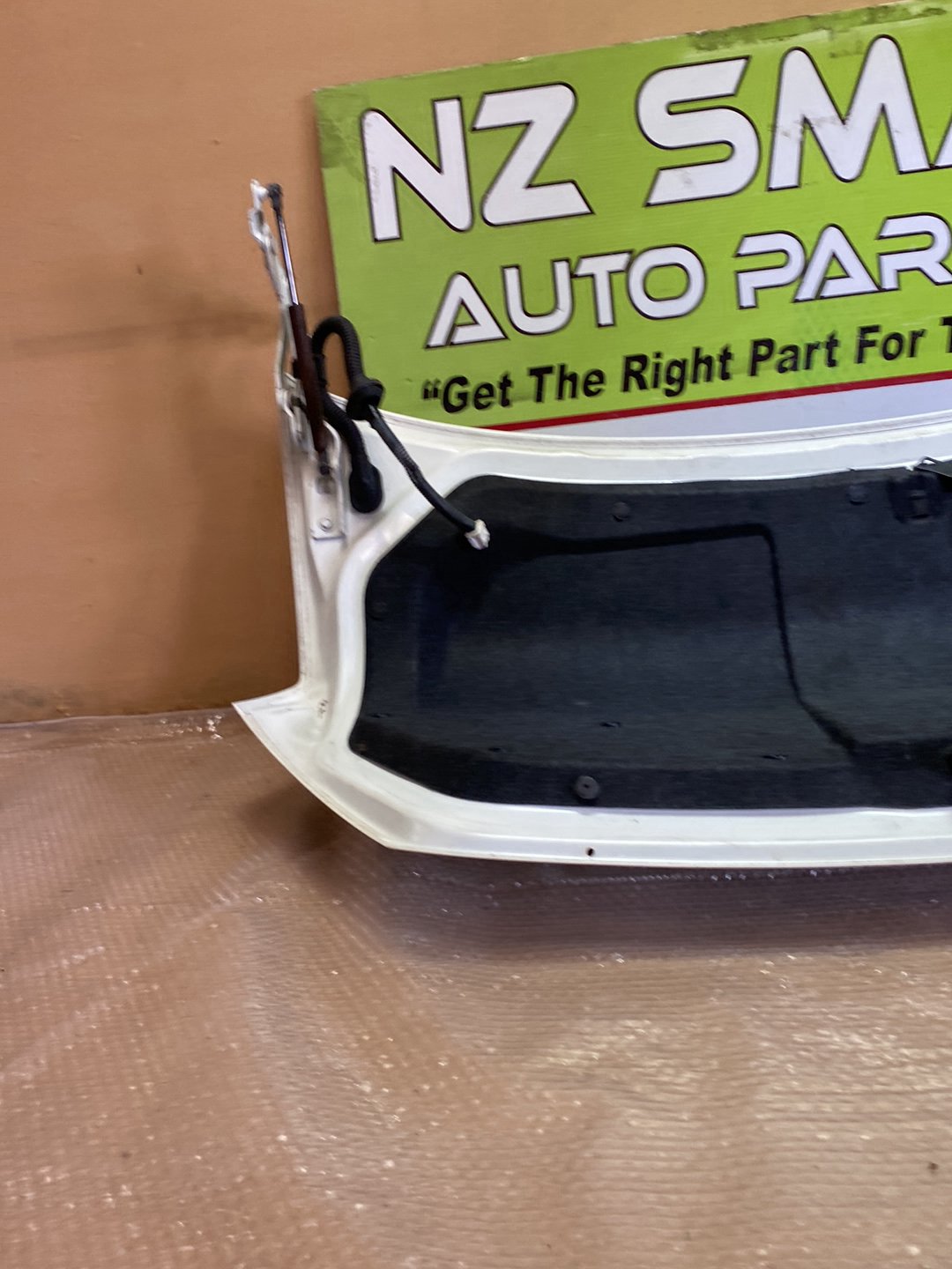 2005 Nissan Teana - Bootlid/Tailgate PN: H43009Y0MB
