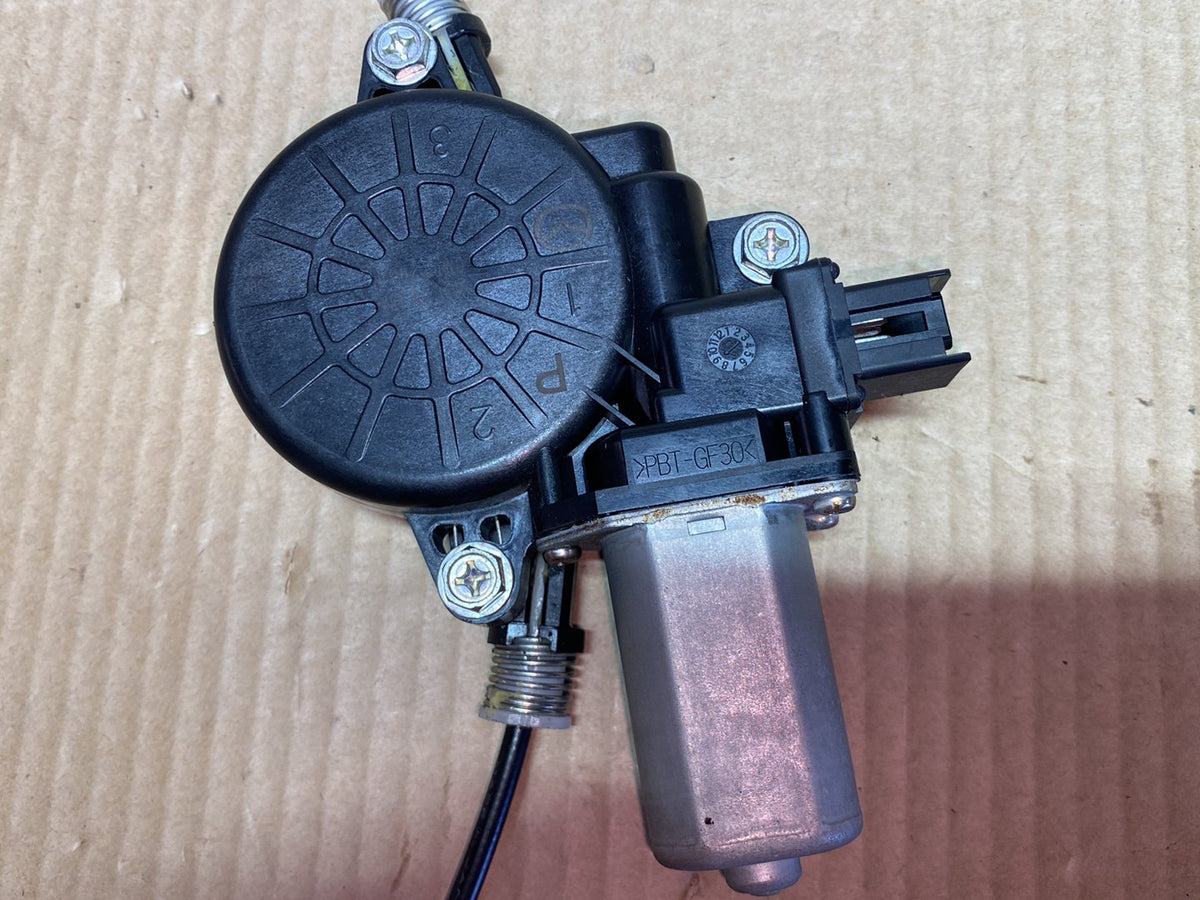 2010 Mazda Axela - Right Front Window Regulator/Motor