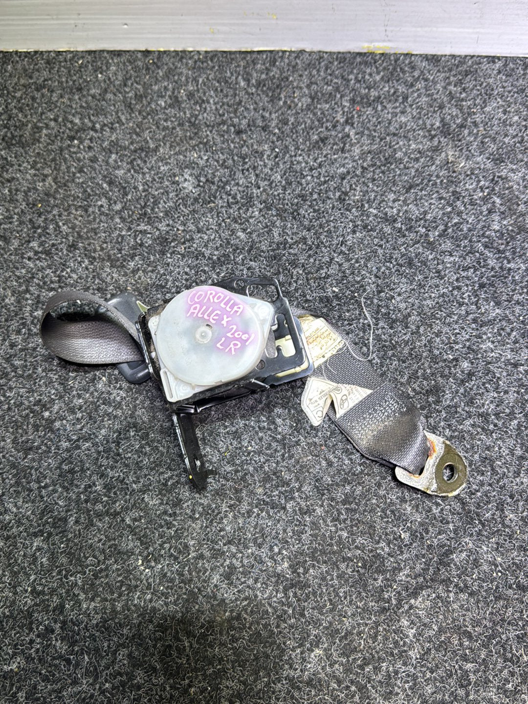 2001 Toyota Allex- Left Rear Seat Belt PN: Model No TK-AB0-F1681