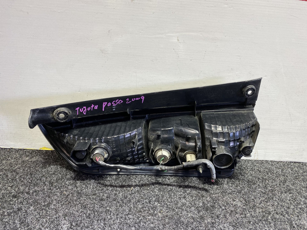 2009 Used Toyota Passo 1KR - Right Taillight PN: 220-51762