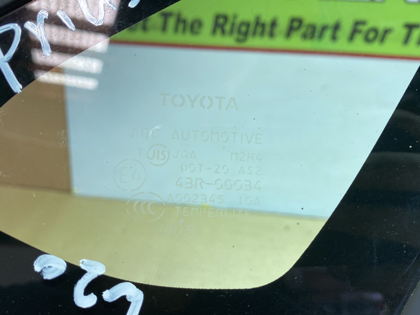 Used Toyota Prius W20 - Left Front Quarter Door Glass