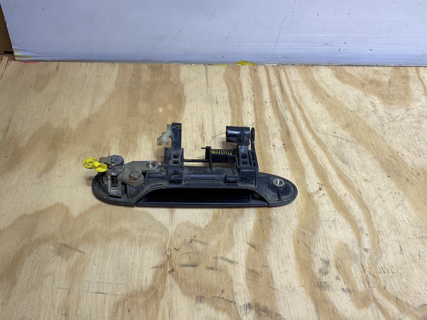 2004 Toyota Vitz - Left Front Exterior Door Handle