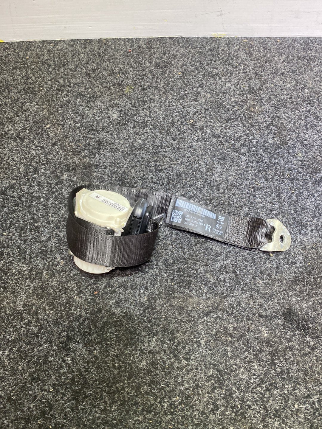 2010 Holden Commodore - Right Rear Seat belt PN: 92 172 258