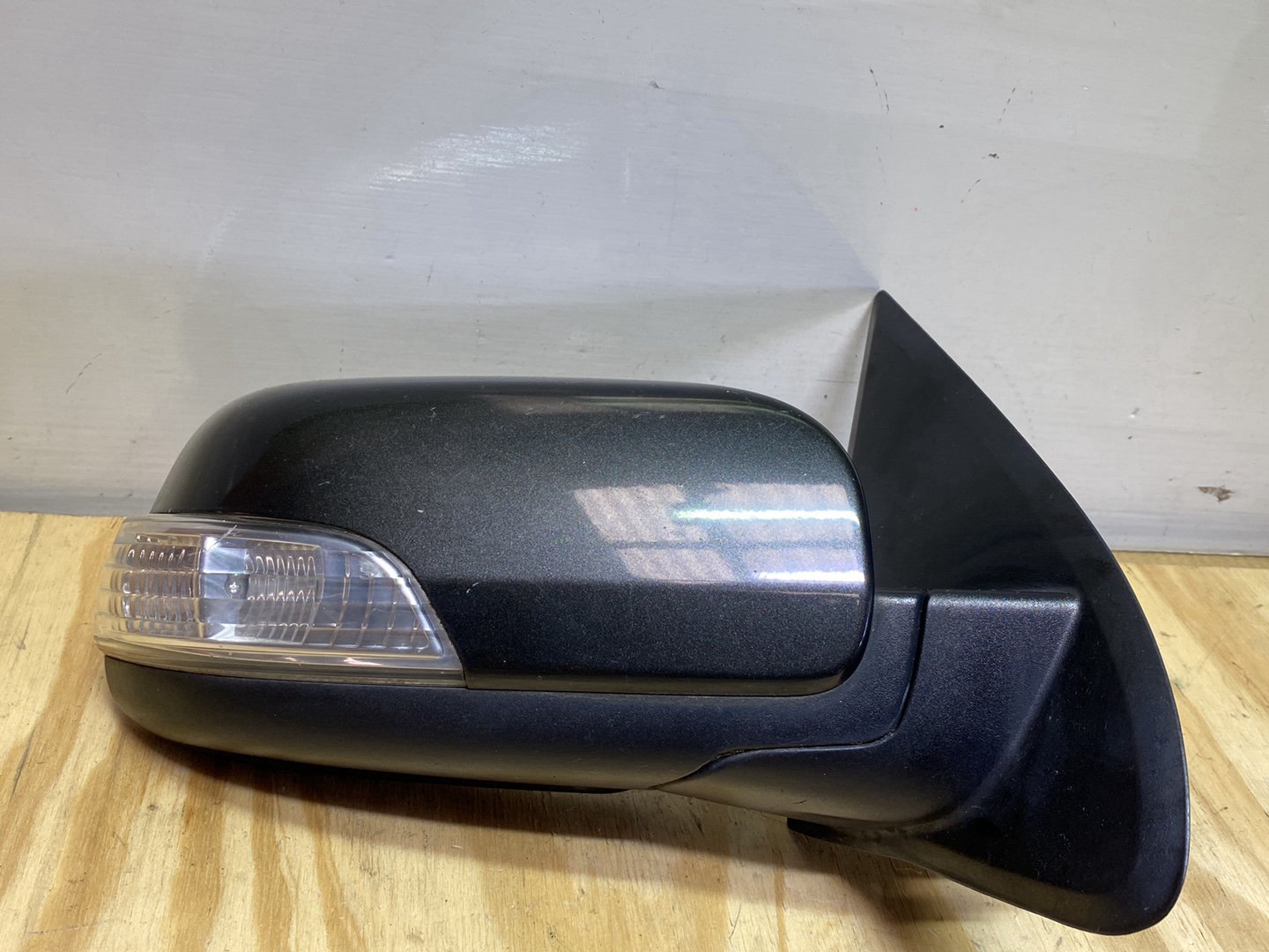2010 Ford Territory - Right Door Mirror PN: 5 wires