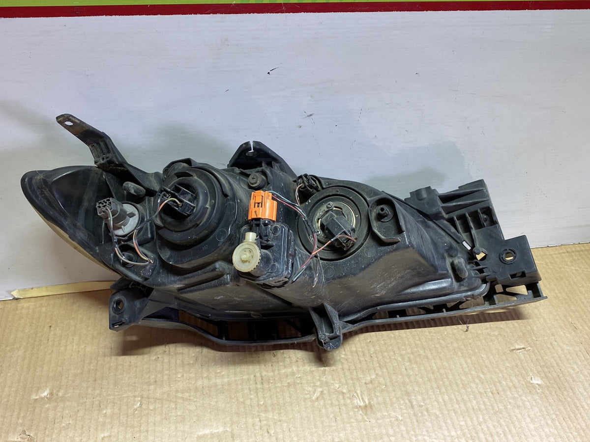 2007 Mazda Axela BK - Left Headlight Auto Adjust/ Non Hid/ P2690