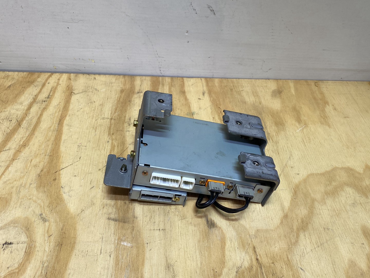 2005 Nissan Tiida JC11 - Radio Amplifier