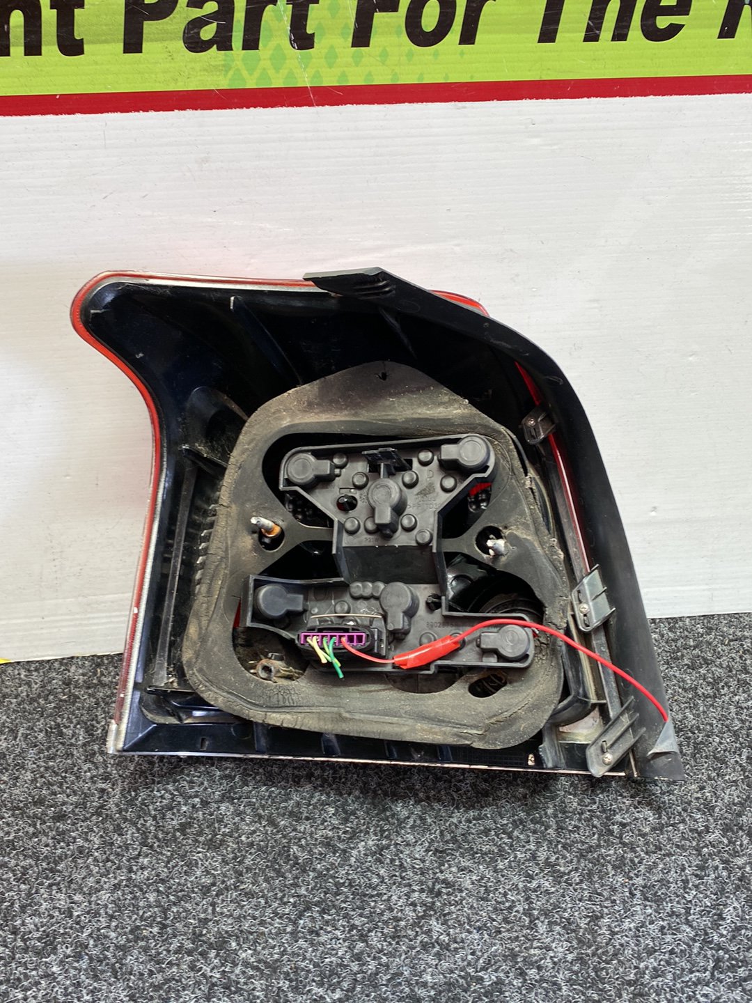 2005 Used Toyota Avensis - Right Taillight