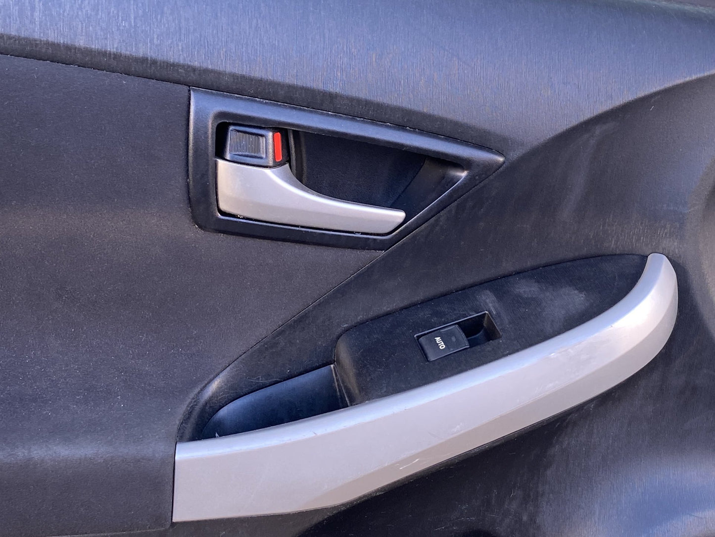 2015 Toyota Prius ZVW30 - Left Front Door