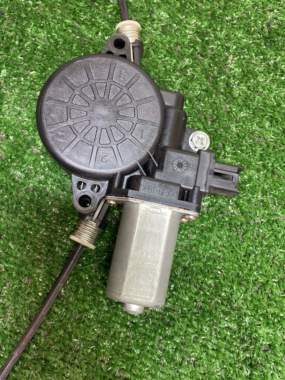 2009 Mazda Axela - Right Rear Window Regulator BBM472590/ Motor D01G5858XB