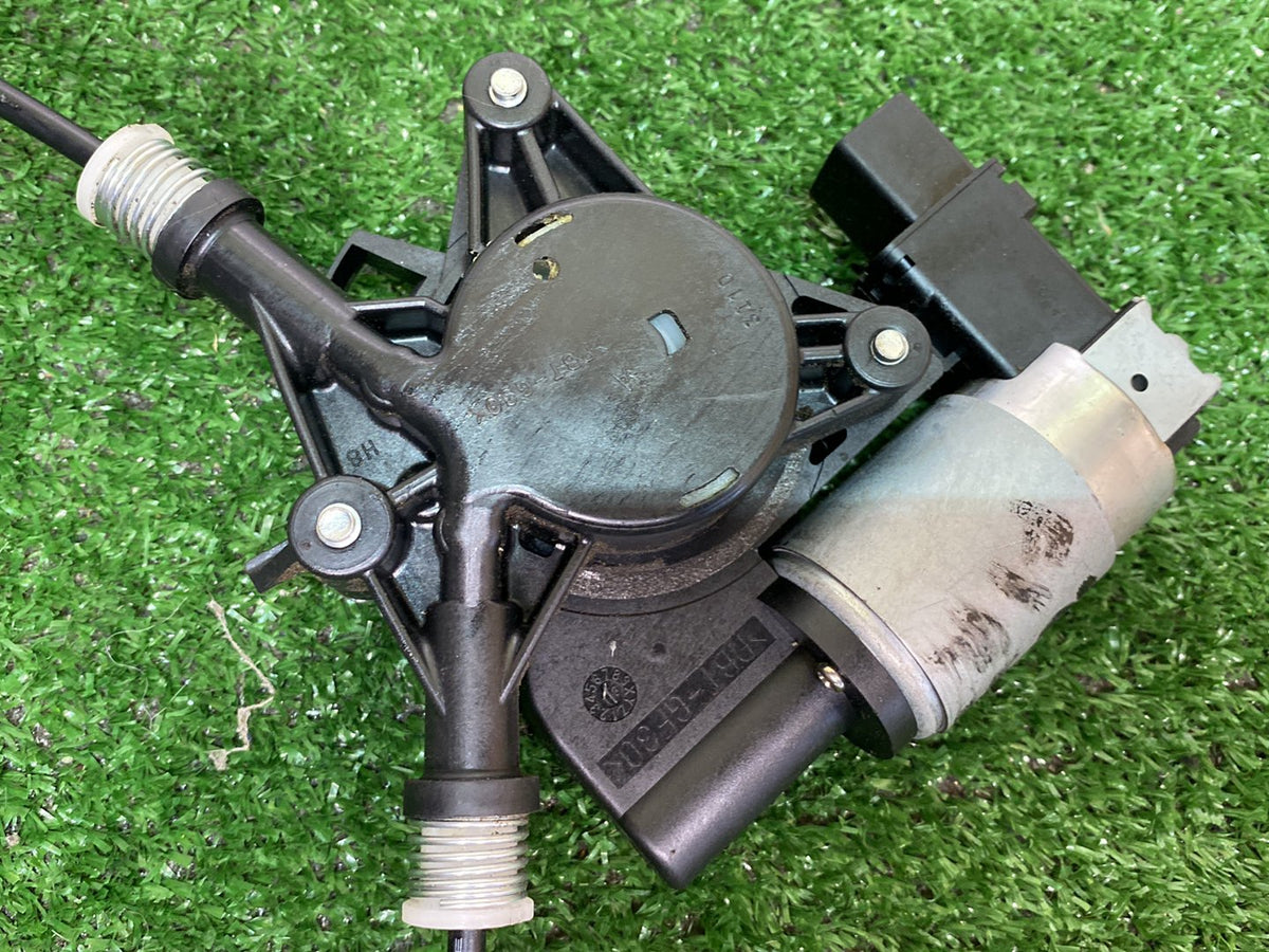 2013 Nissan Lafesta CWFFWN - Right Front Window Regulator/Motor PN: See photos