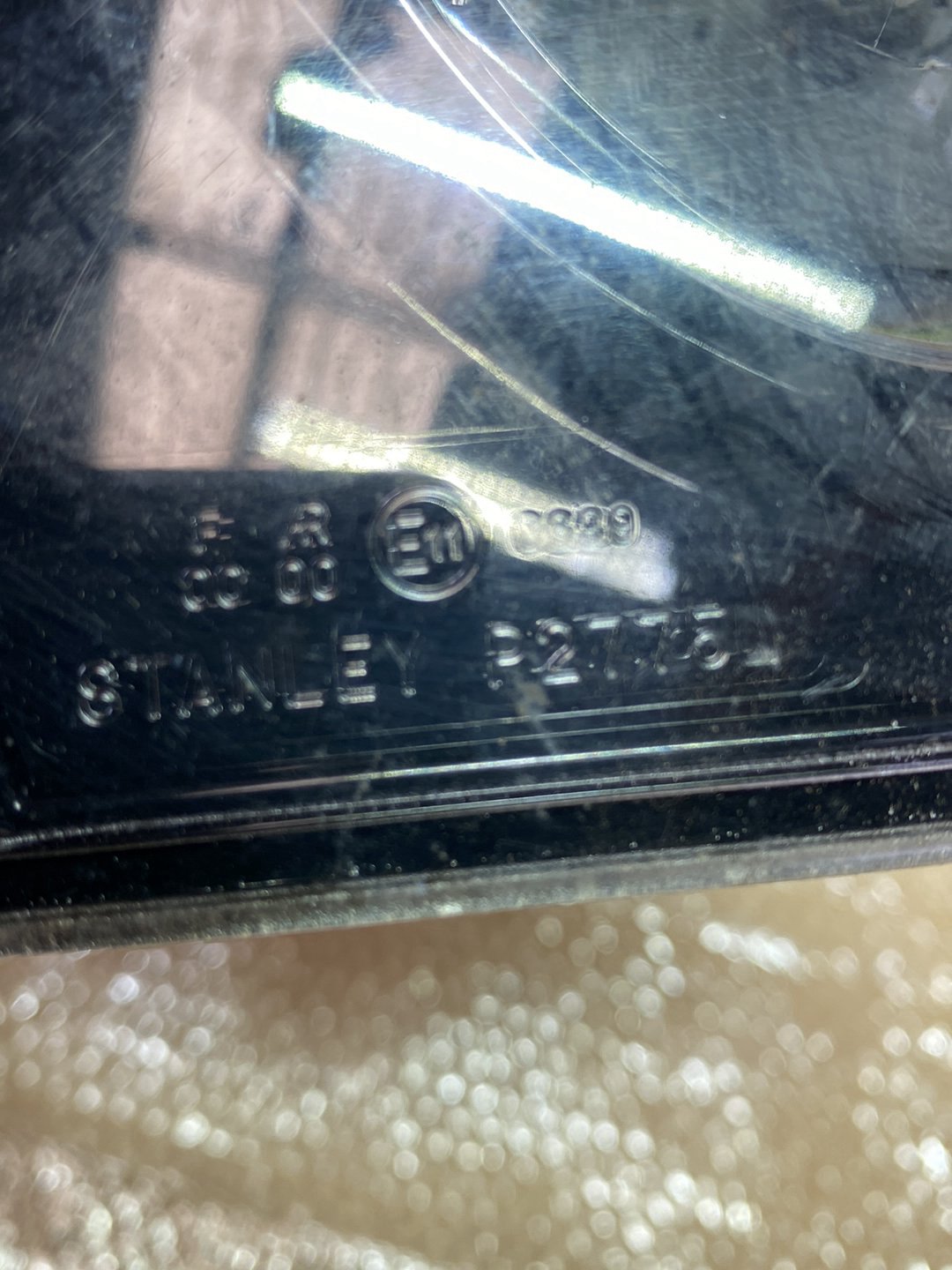 2008 Mazda Axela - Left Boot Light PN: P2775
