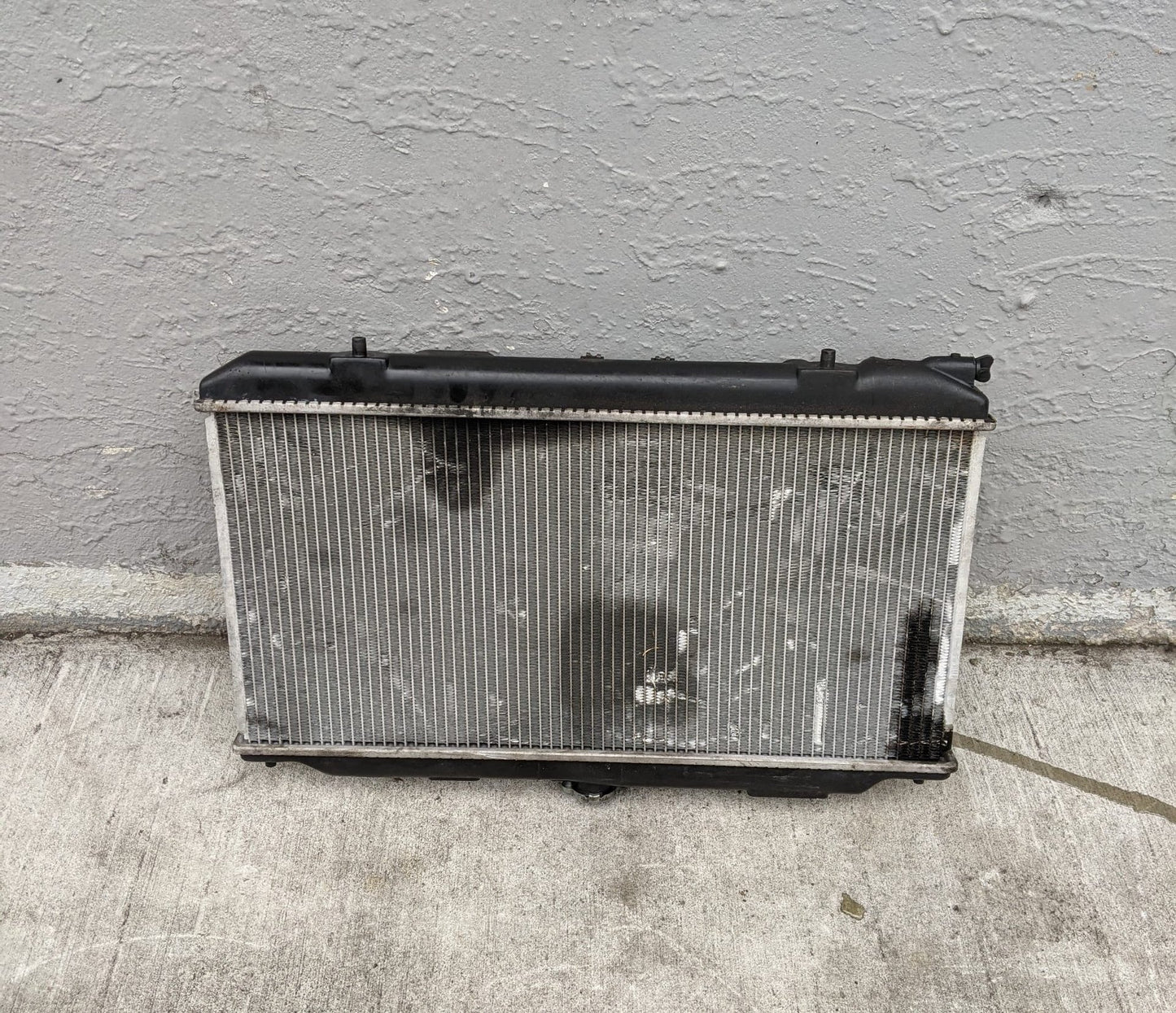 1990 Honda Integra- Radiator PN: Auto type but can also be used for manual type