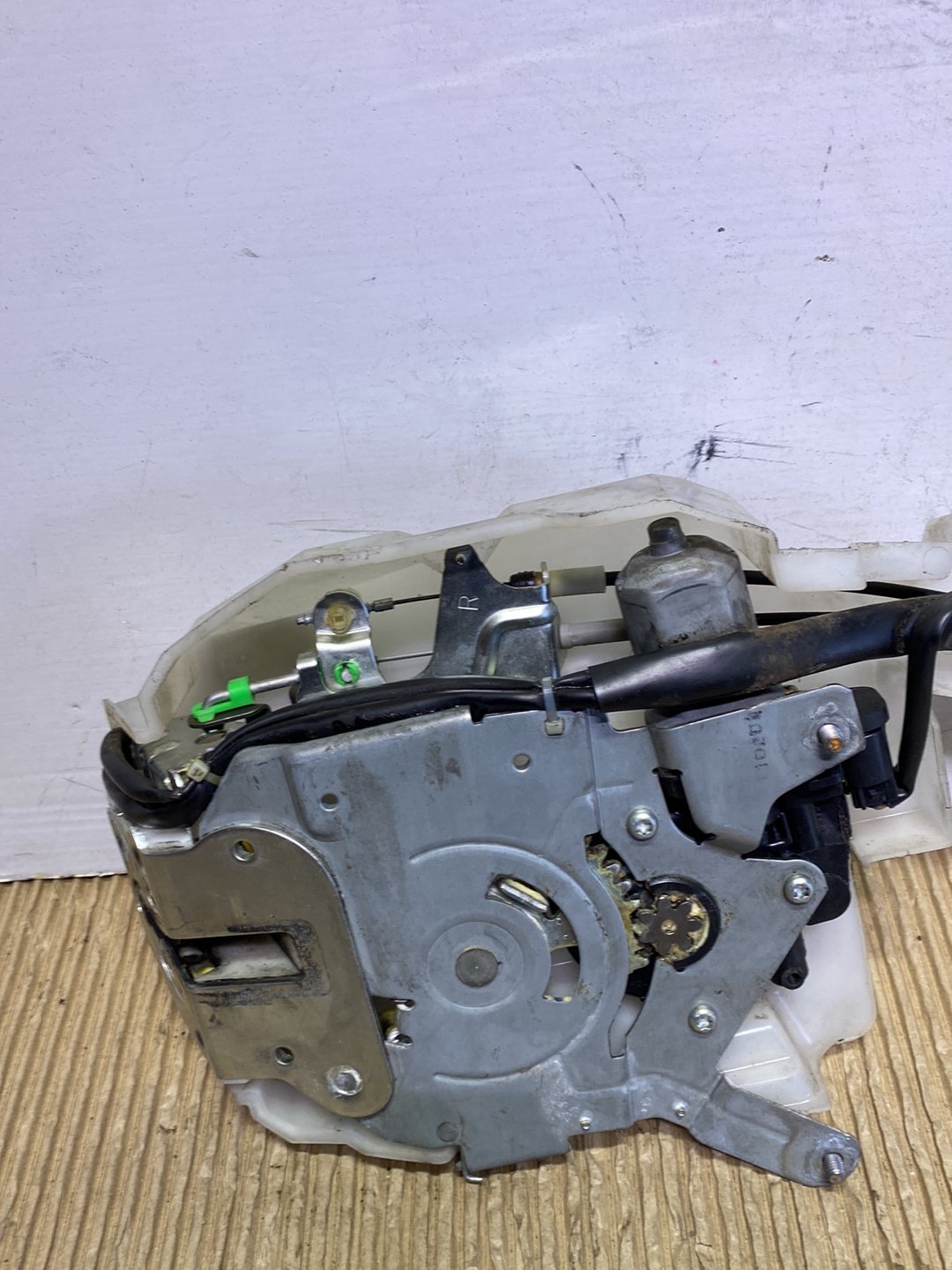 2011 Mazda Premacy CWEFW- Right Rear Lock Actuator PN: see photos
