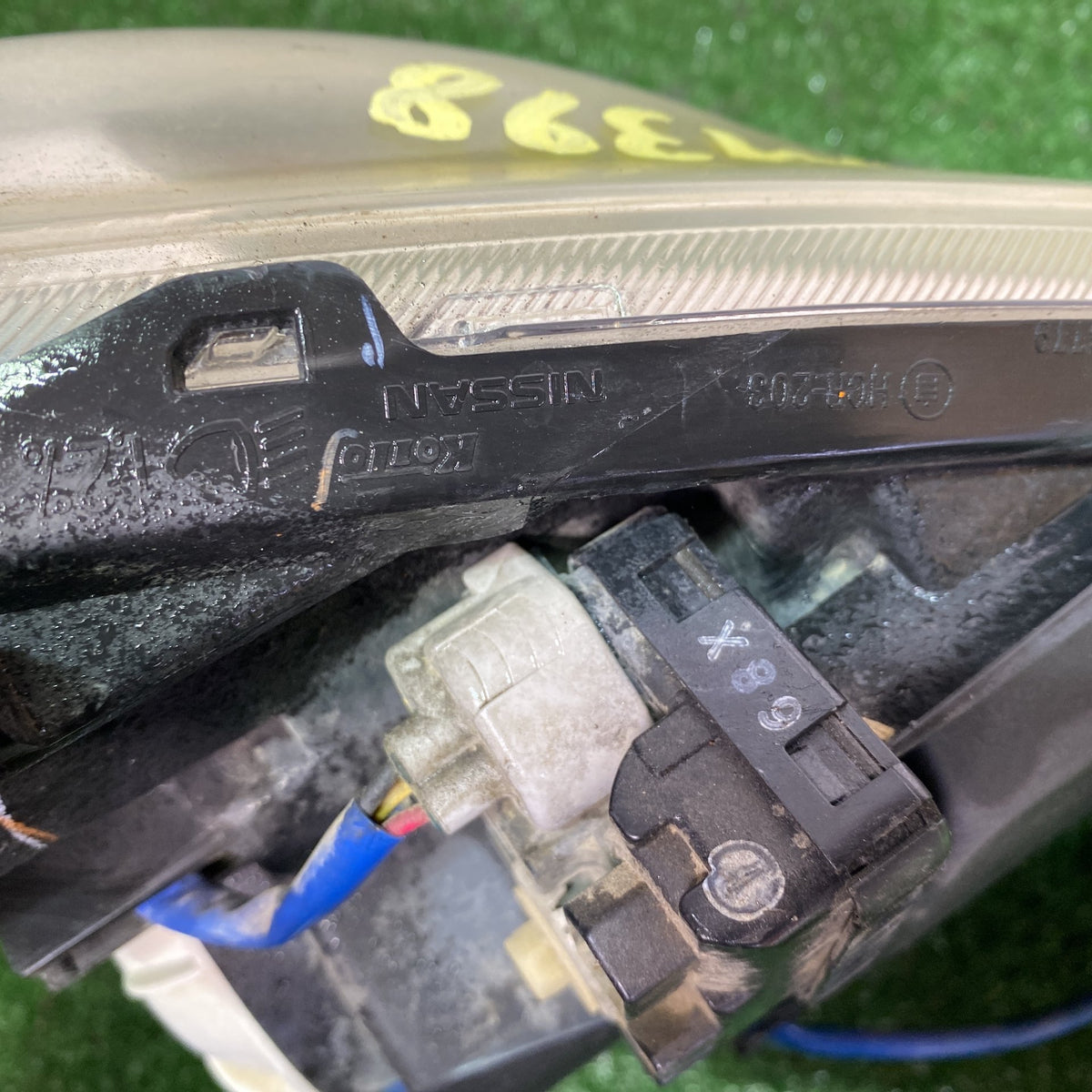 May 2002 to Dec 2008 - Nissan Murano Z50 - Left Headlight