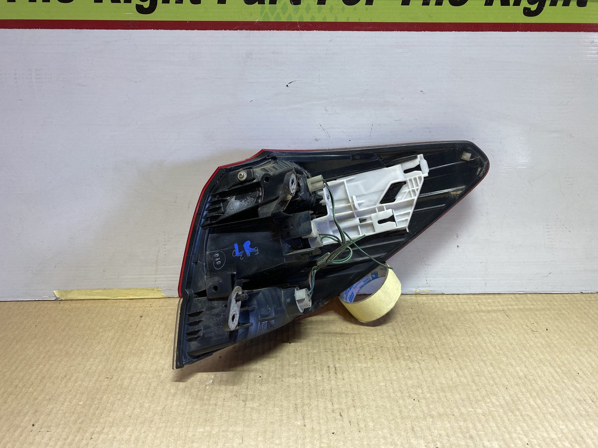 2010 Subaru Legacy BR - Left Taillight PN: Koito 220-20067
