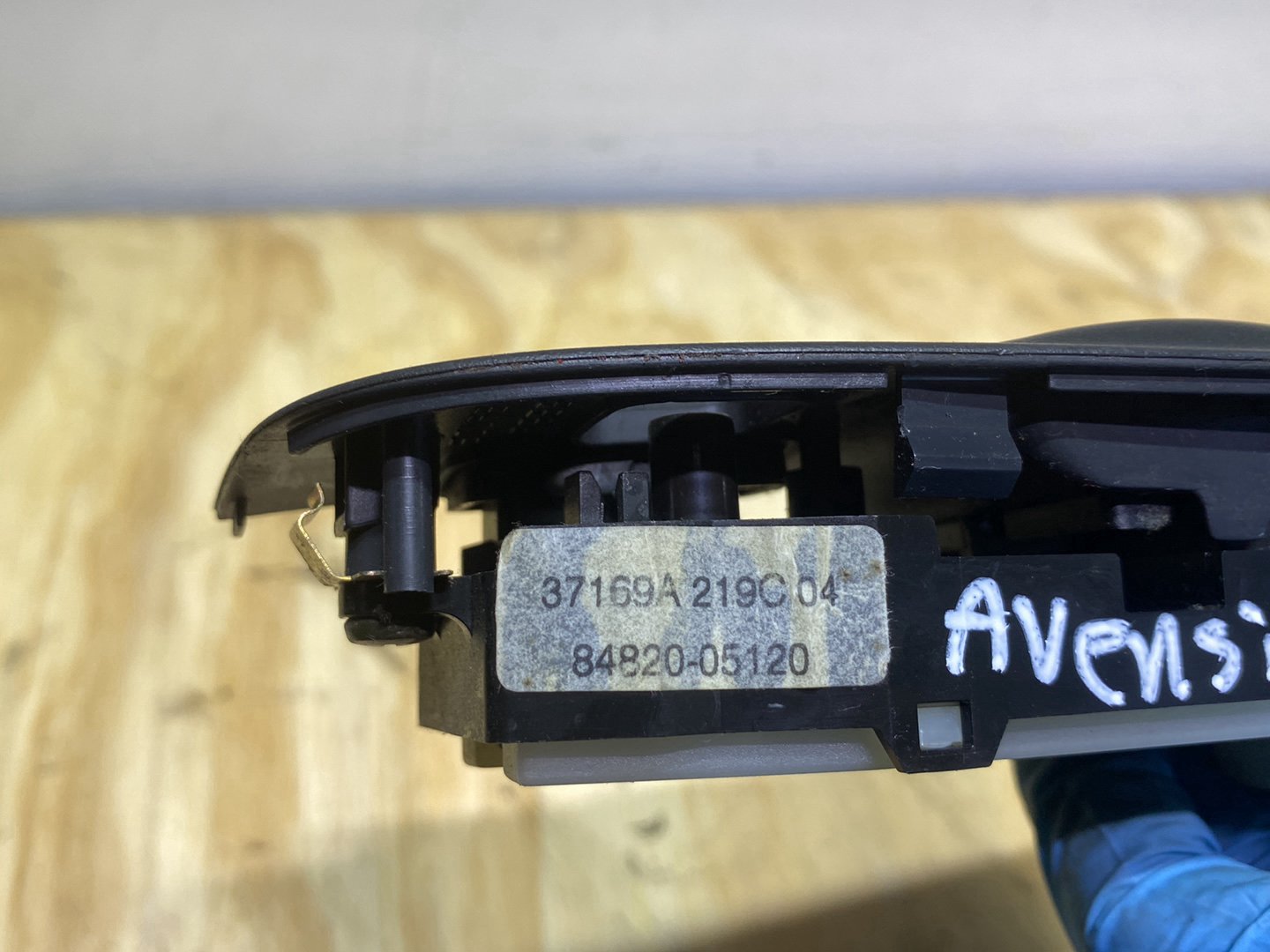 2005 Toyota Avensis AZT250 - Master Power Window Switch