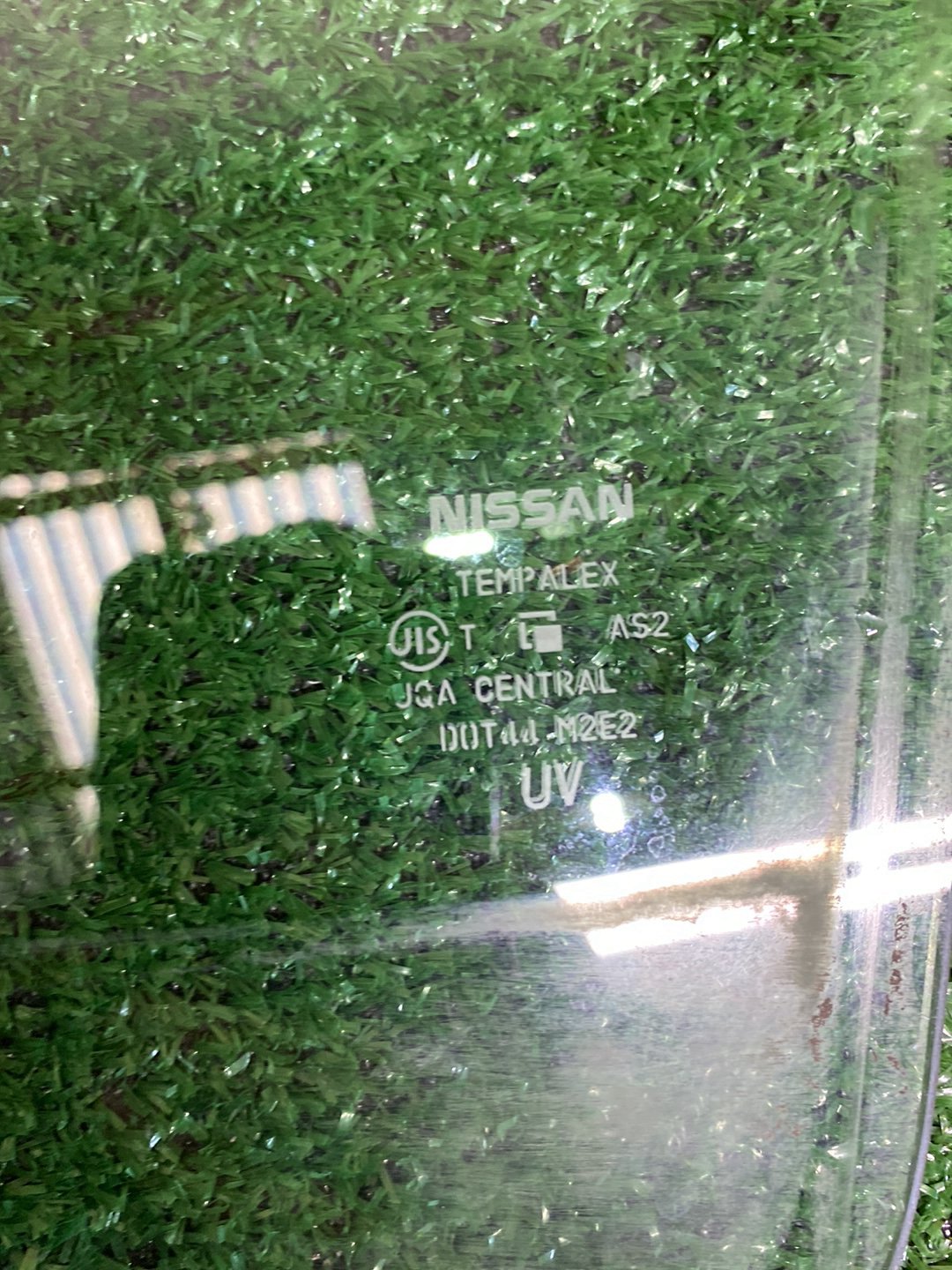 2010 Nissan March - Left Front Door Glass PN: M2E2