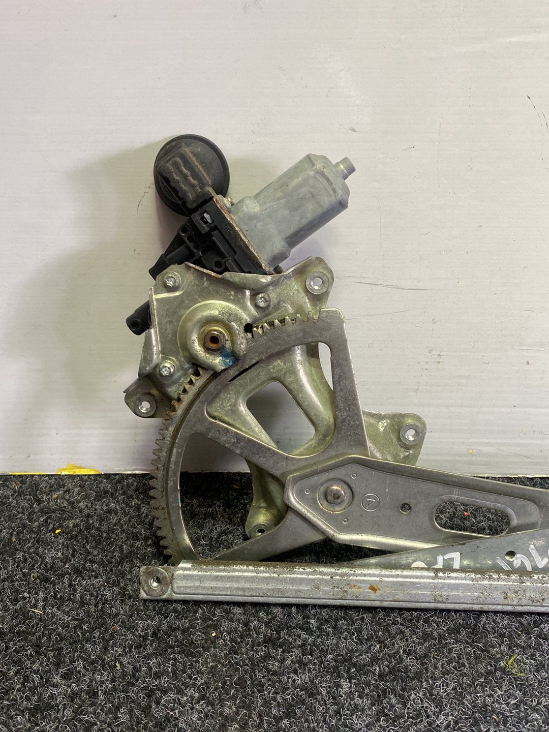 2006 Lexus IS250 - Left Front Window Regulator/Motor