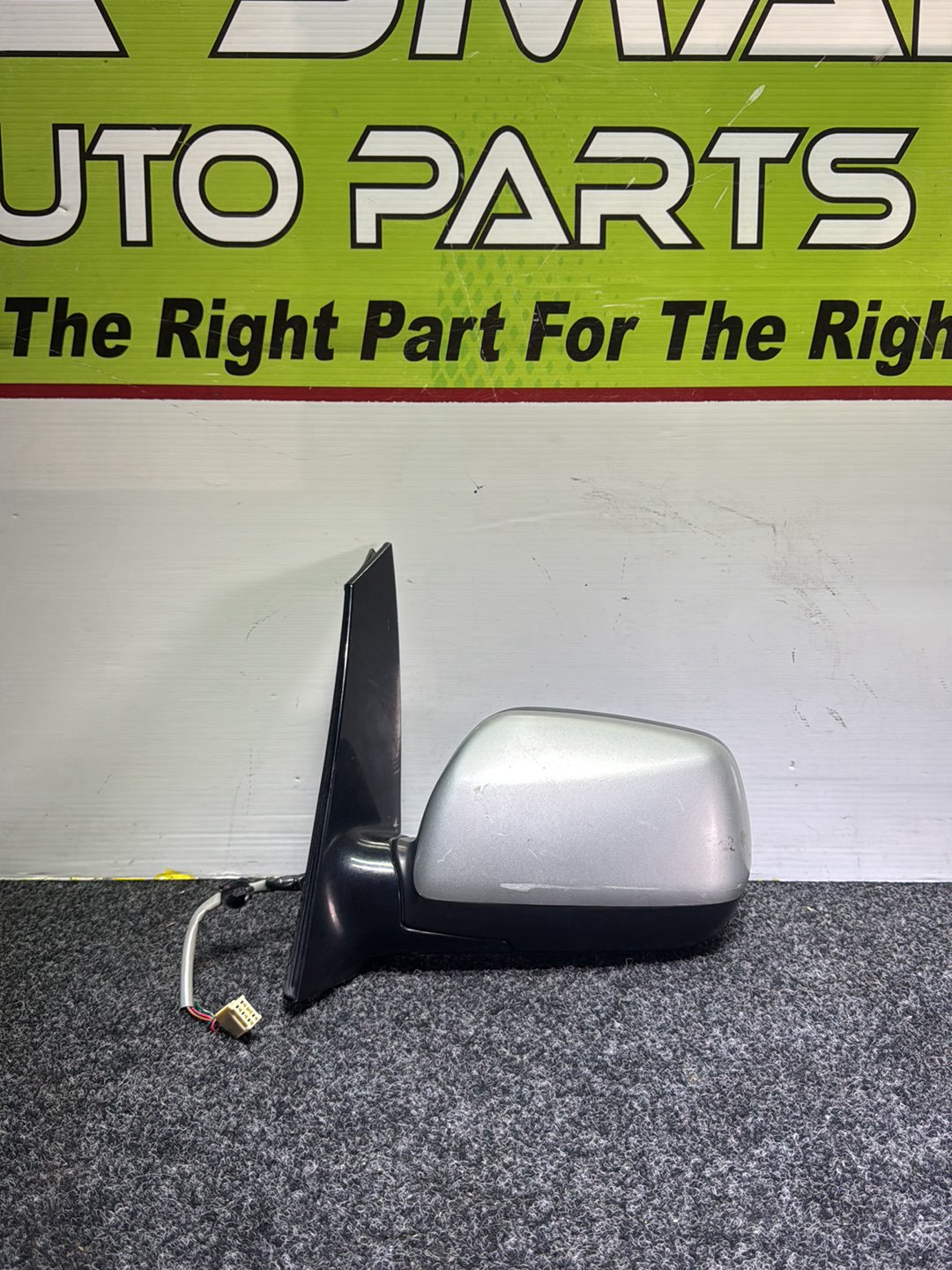 2002 Used Toyota Ipsum - Left Door Mirror PN: 5 wires