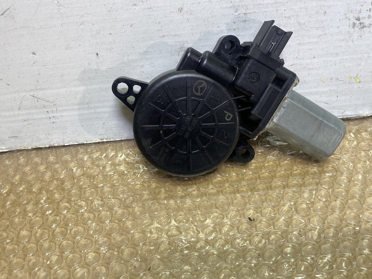 2009 Mazda Axela- Right Front Window Regulator/Motor PN: D6515858XB