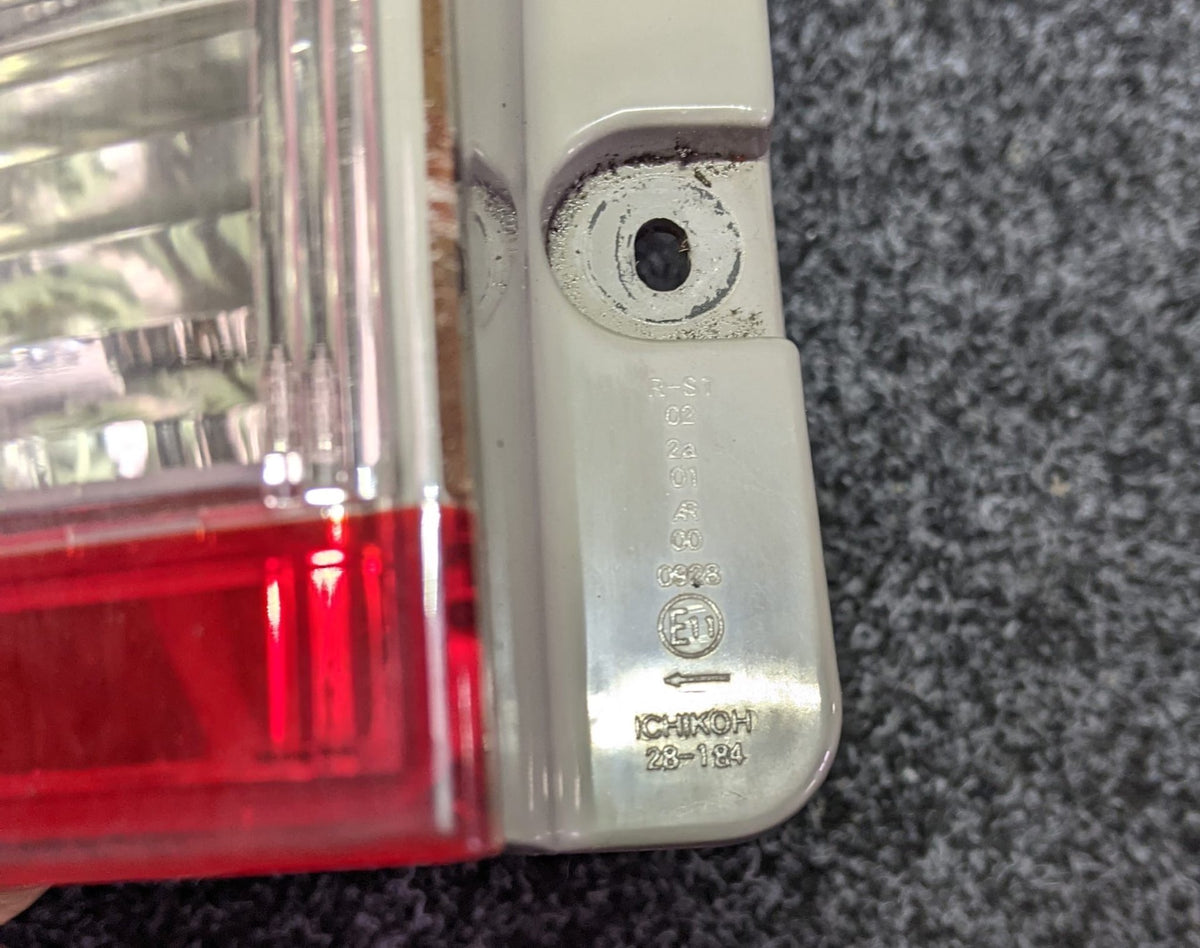 2007 Toyota Noah - Right Taillight PN: 28-184