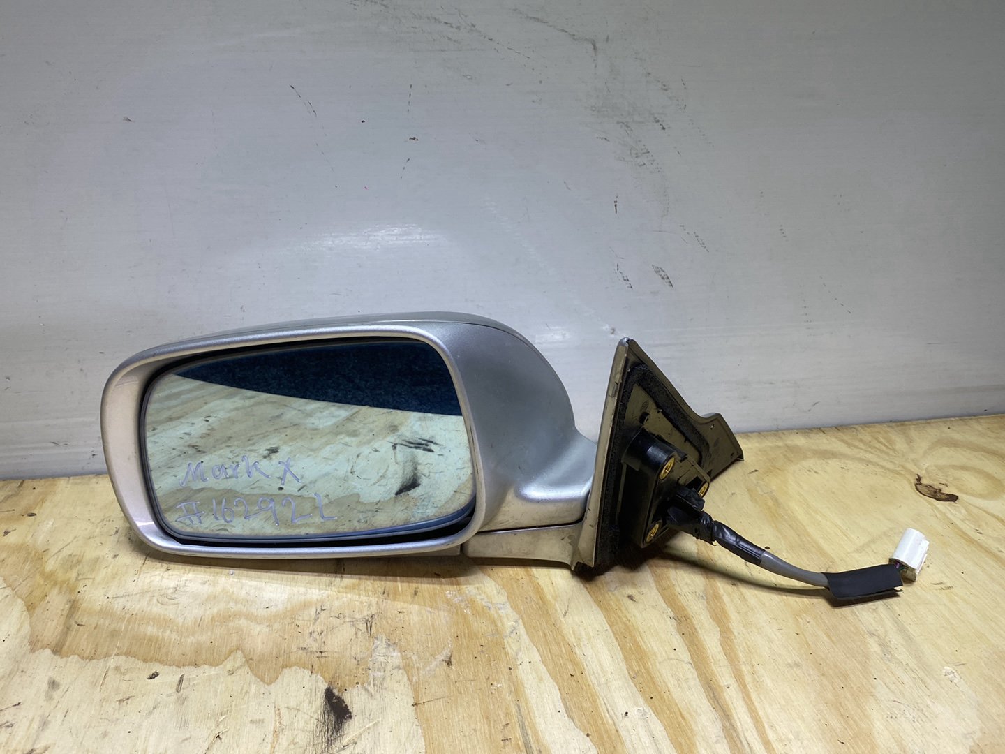 2005 Toyota Mark X - Left Door Mirror PN: 7 wires