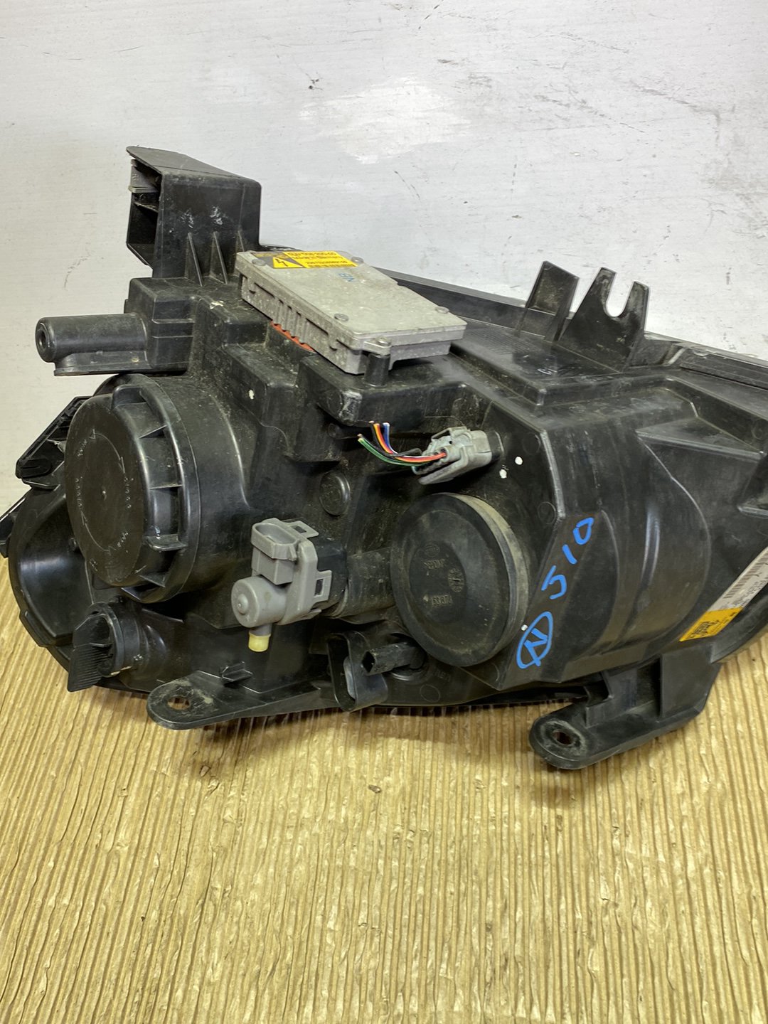 2008 Nissan Dualis KJ10- Left Headlight PN: see photos