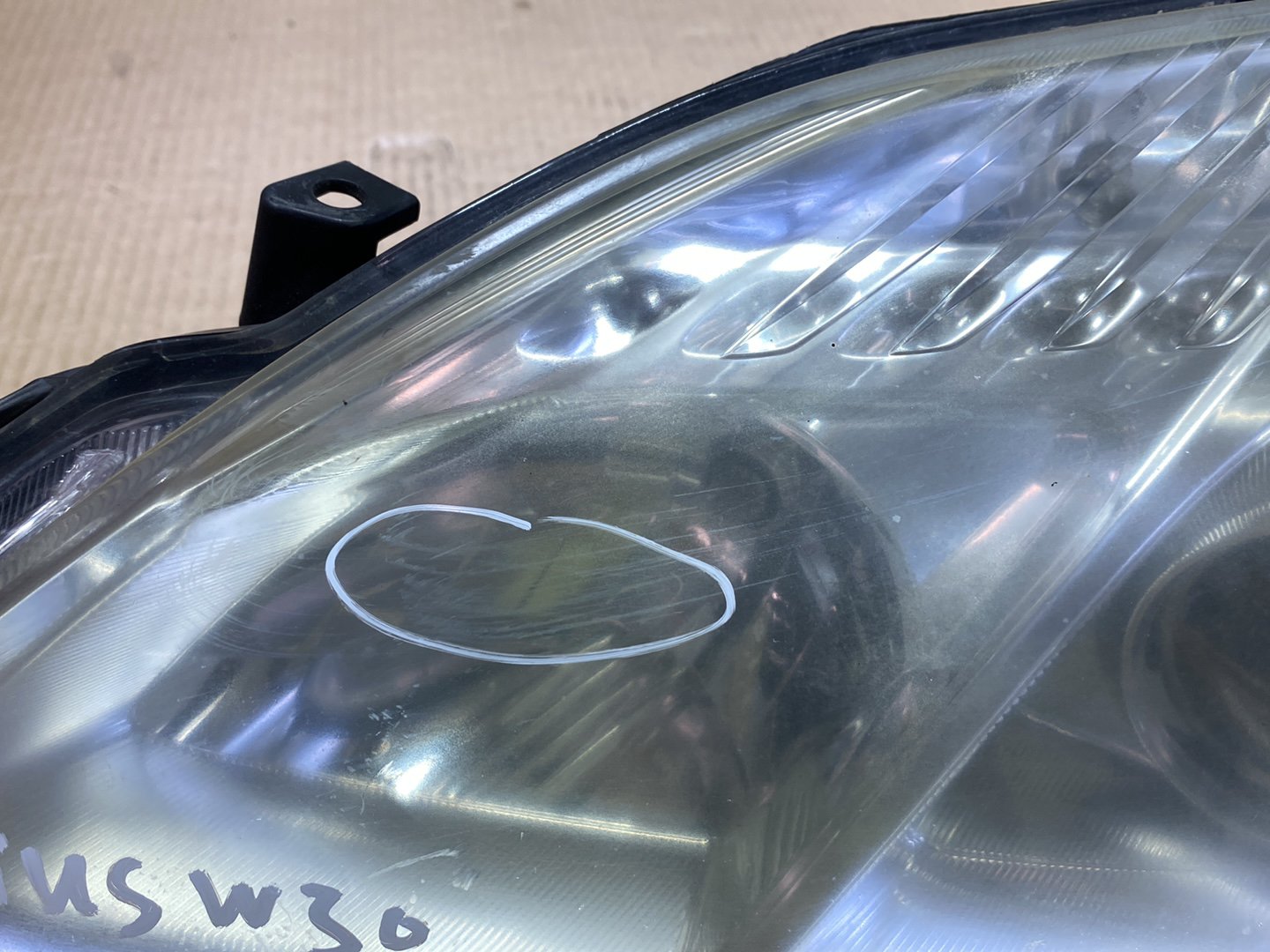 2012 Used Toyota Prius ZVW30 - Left Headlight PN: HCHR-730