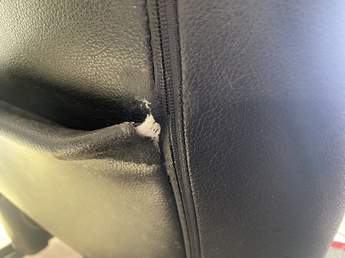 2013 Mazda CX-5 KE2AW - Left Front Seat