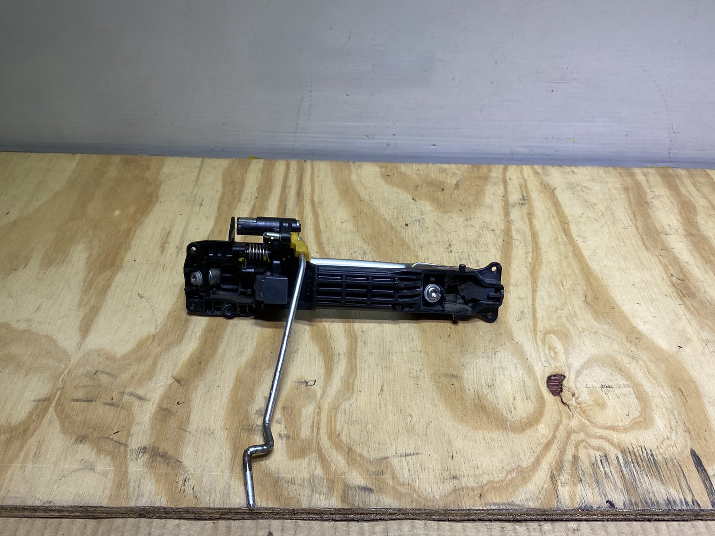 2007 Toyota Auris - Left Front Exterior Door Handle