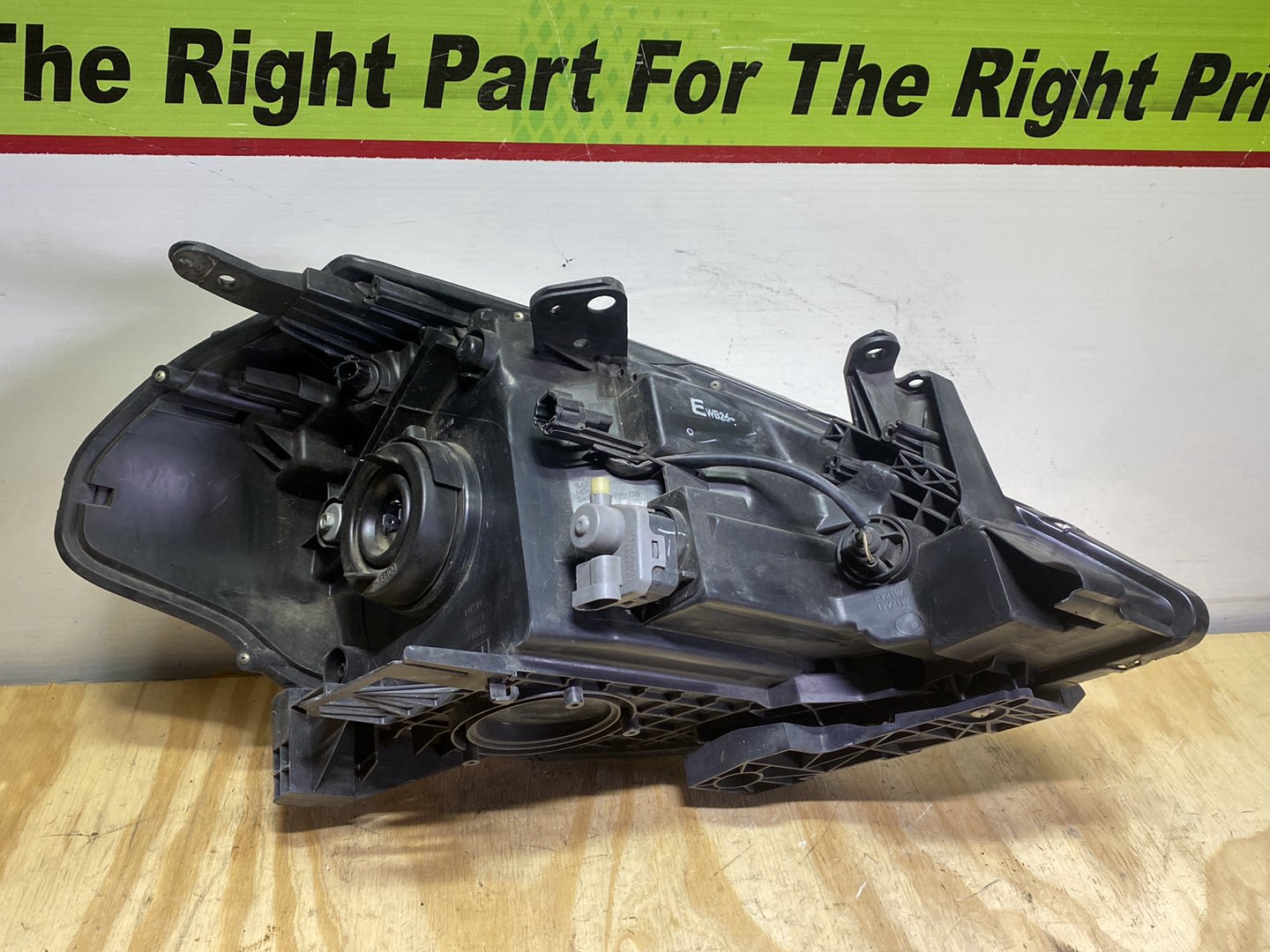 2007 Nissan Tiida C11 - Left Headlight PN: P4278