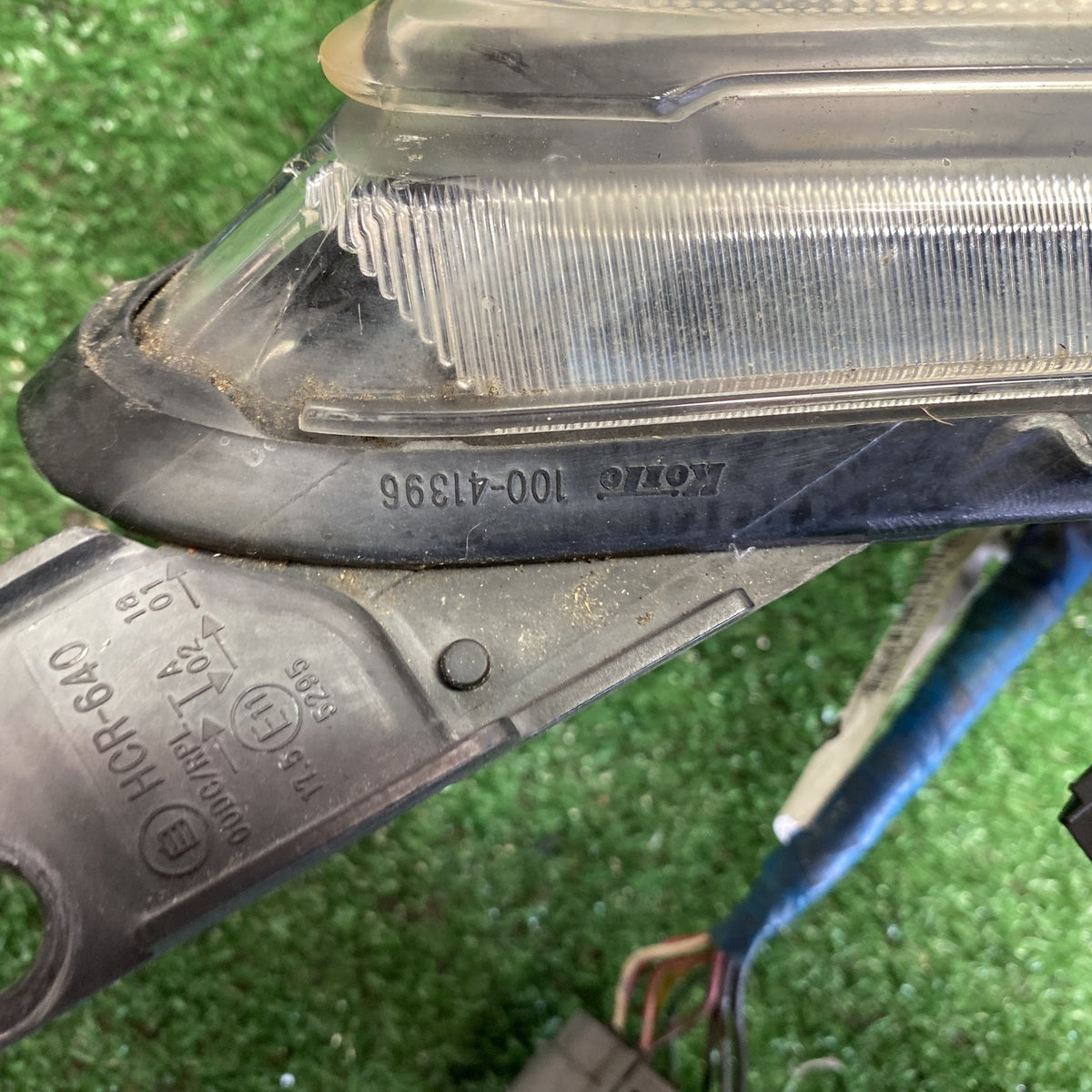 2010 Mazda Axela - Left Headlight LENS: KOITO 100-41396/PN: BDG851041F