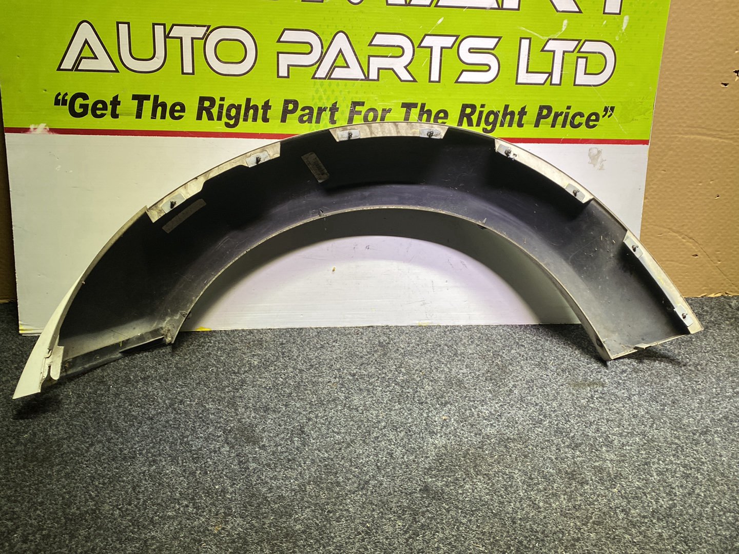 2007 Dodge Nitro - Right Front Guard Flare
