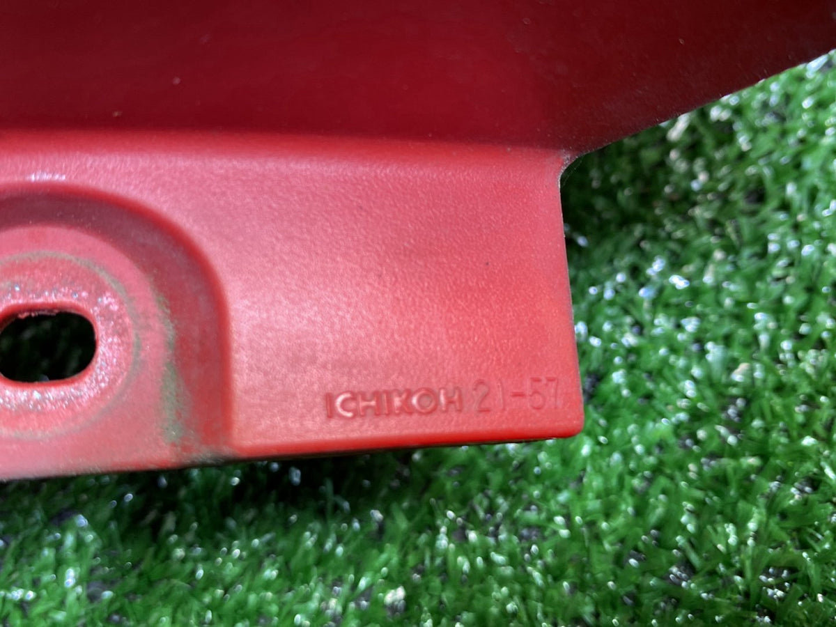2002 Used Toyota Caldina - Right Taillight PN: 21-57