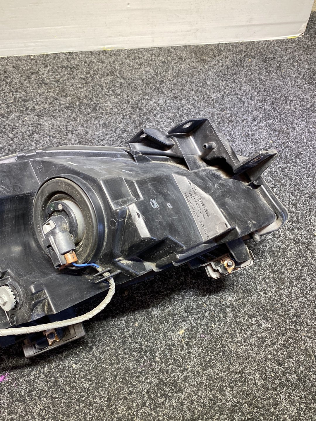 2010 Mazda Axela - Left Headlight Manual Adjust/ Non Hid/ Koito 100-41343